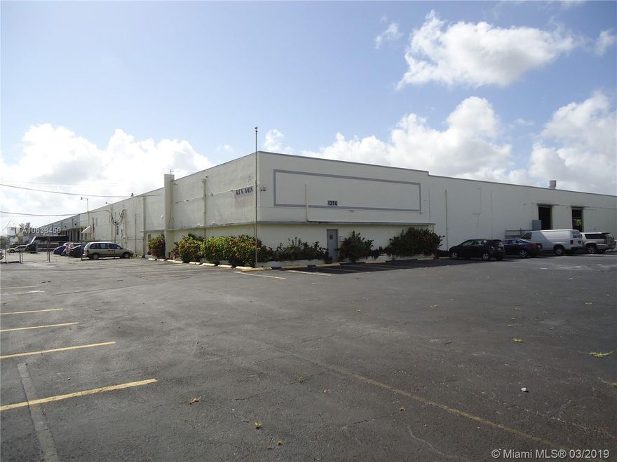 GREAT INVESTMENT,OR FINAL USER .FULLY RENTED ONLY TWO TENANTS. ONE UNIT 60000 SQ FT FOR THE LAST 30 YEARS A NATIONAL COMPANY, THE OTHER TENANT 40000 SQ FT FOR THE LAST 6 YEARS.
LEASES ENDS, OCTOBER/NOVEMBER 2019,BOTH WANTS TO SIGN NEW LEASES BUYER HAVE THE OPTION .TRAIN TRACKS ON THE SIDE.LOCATED CENTRAL MIAMI 5' I95 AND 79 ST.
OWNER DIRECT  FINANCE 50%.
PROPERTY IN GOOD CONDITIONS. ZONING SEMI INDUSTRIAL, FENCED, BIG PARKING AREA FOR BIG TRUCKS AND LOADING .