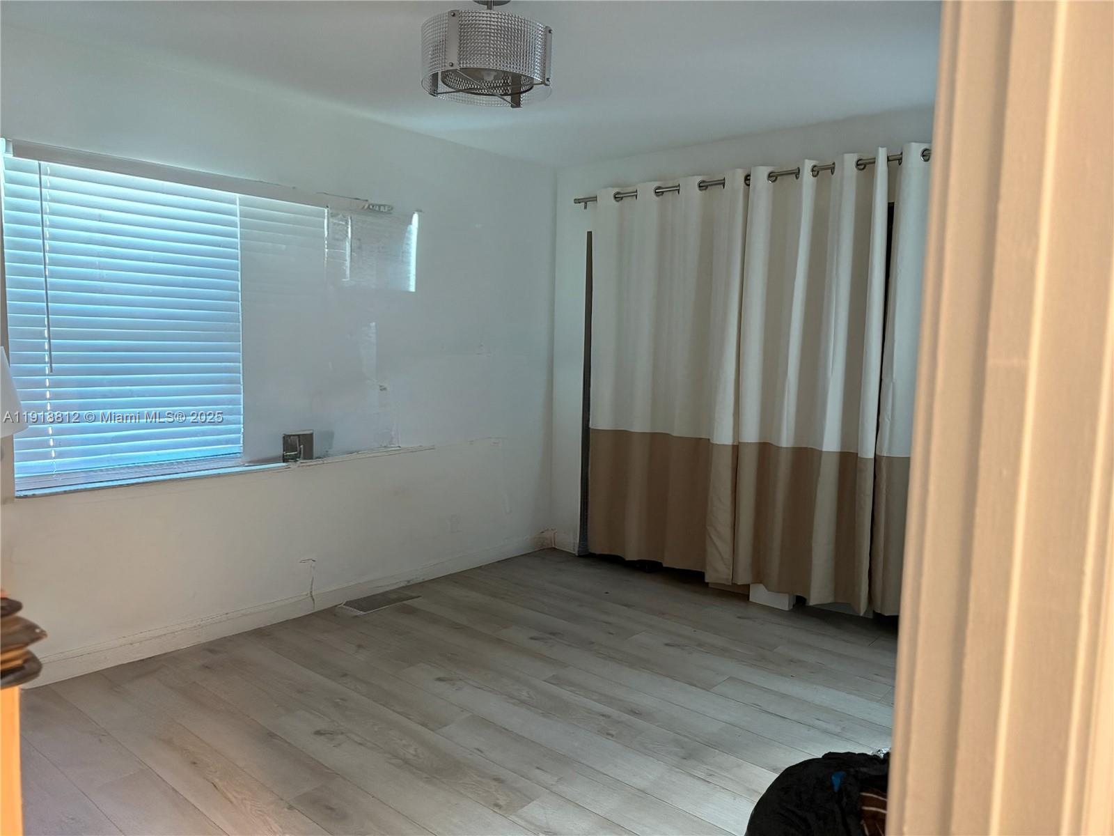 LAUDERDALE NORTH PARK SEC - Residential