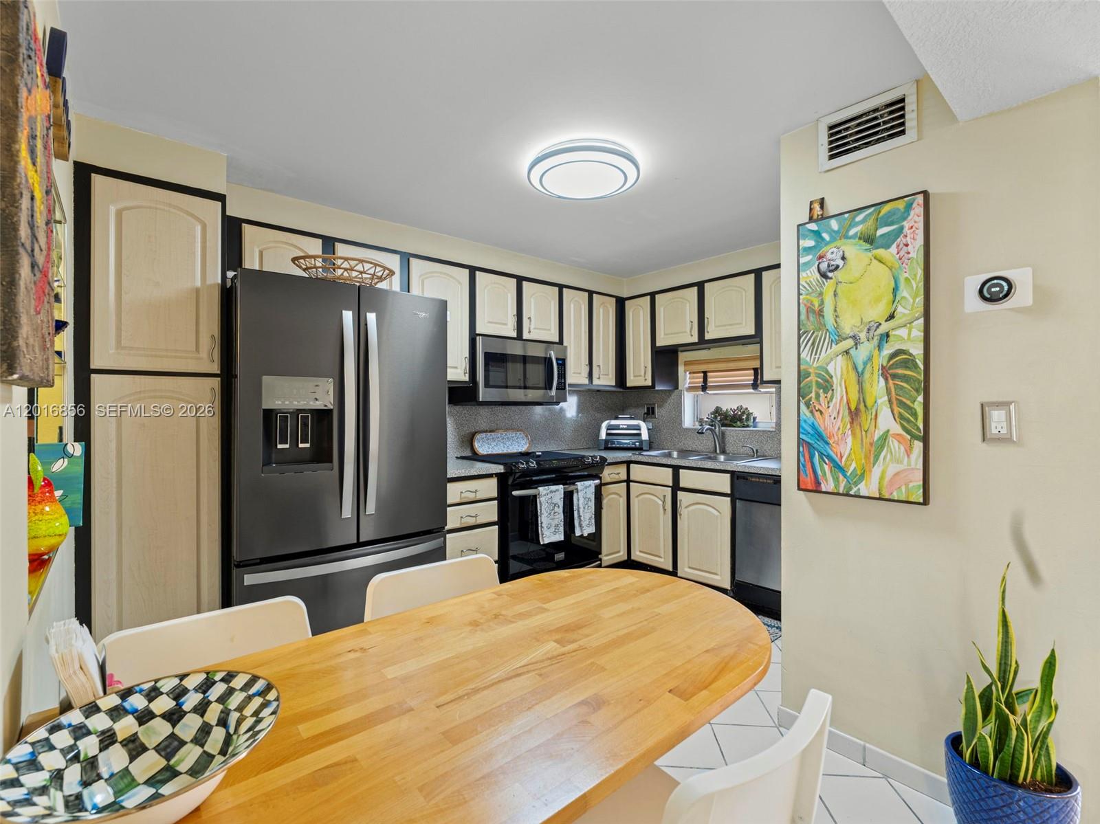 HOLLYBROOK GOLF AND - Residential