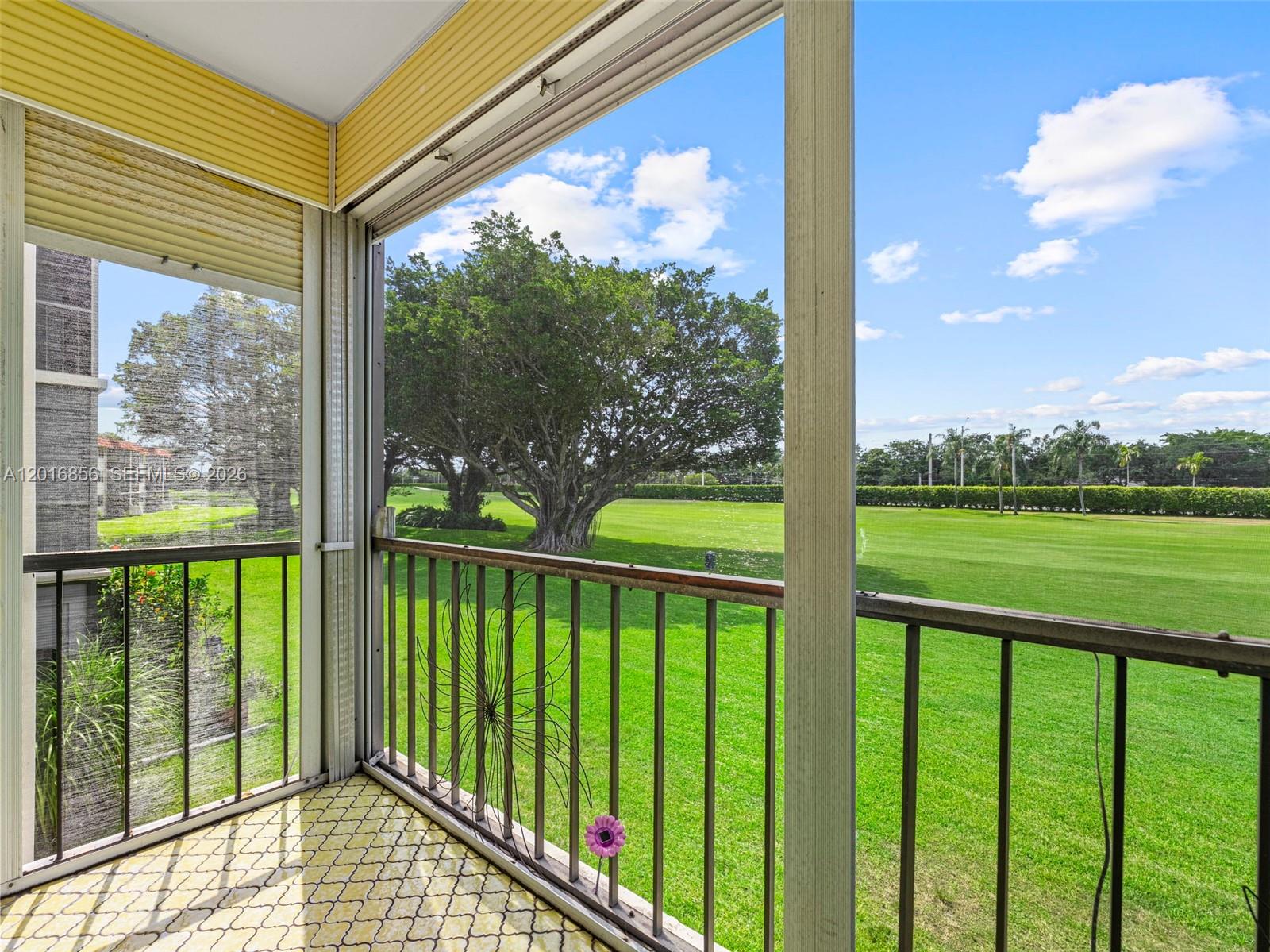 HOLLYBROOK GOLF AND - Residential