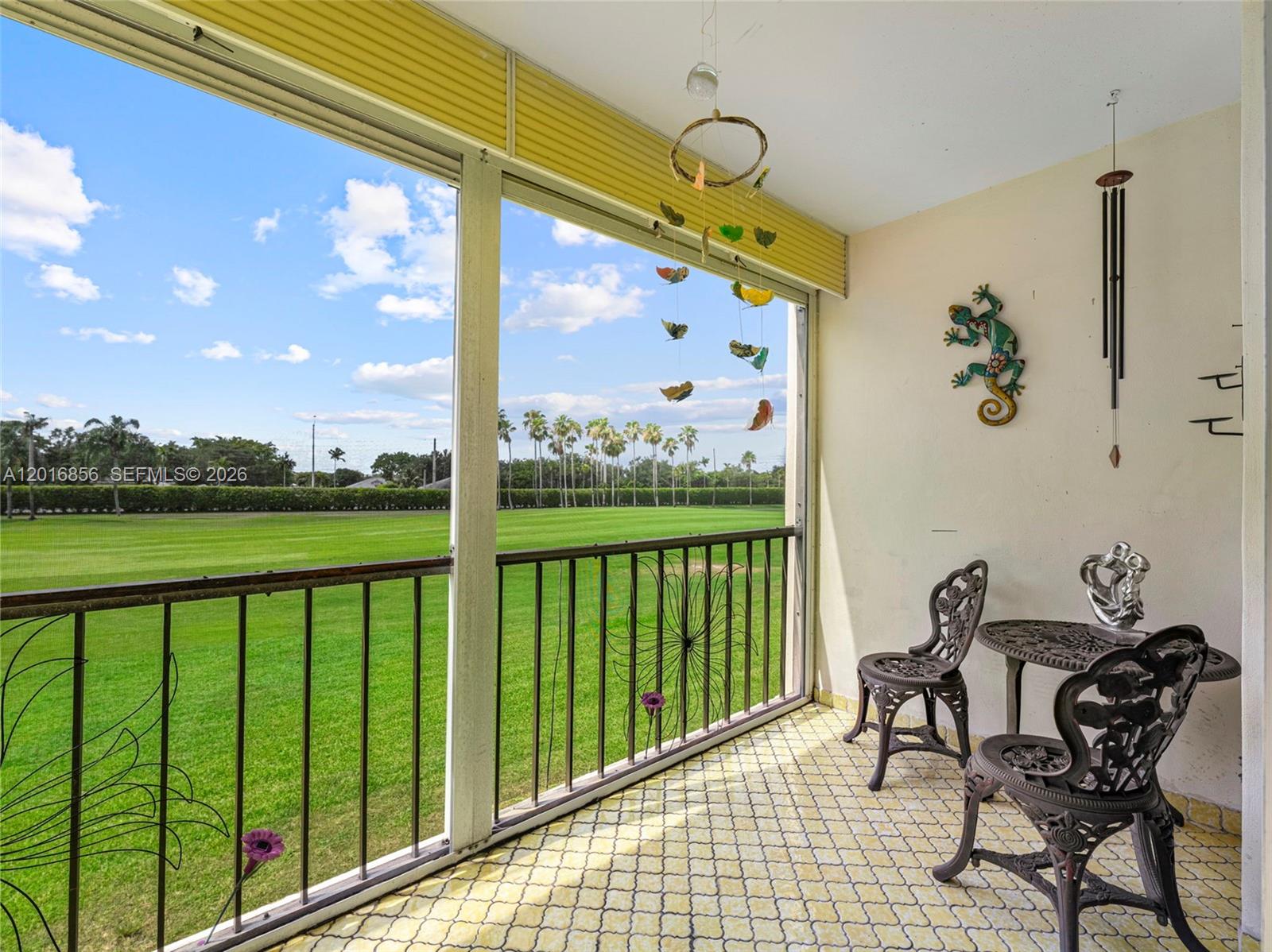 HOLLYBROOK GOLF AND - Residential