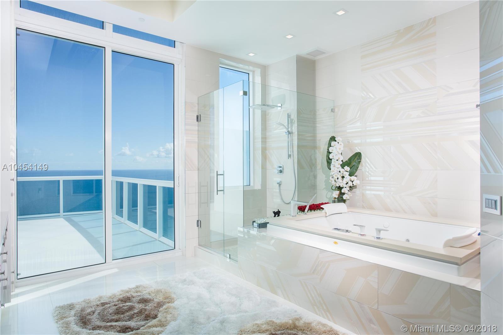 2711 HOLLYWOOD BEACH COND - Residential