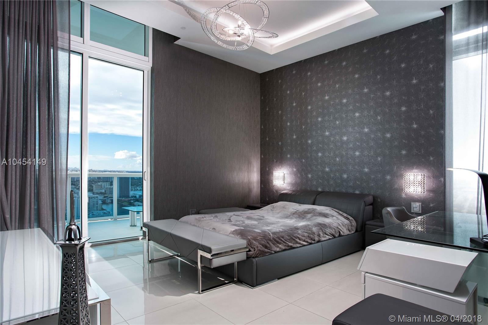 2711 HOLLYWOOD BEACH COND - Residential