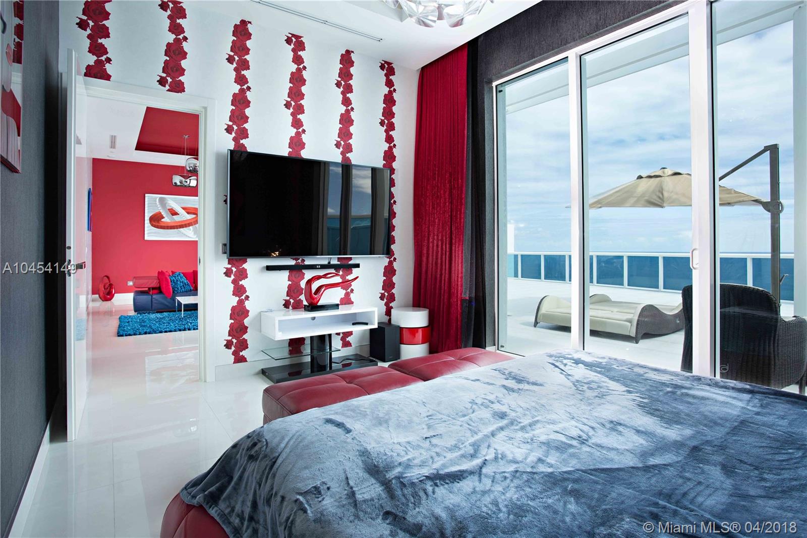 2711 HOLLYWOOD BEACH COND - Residential