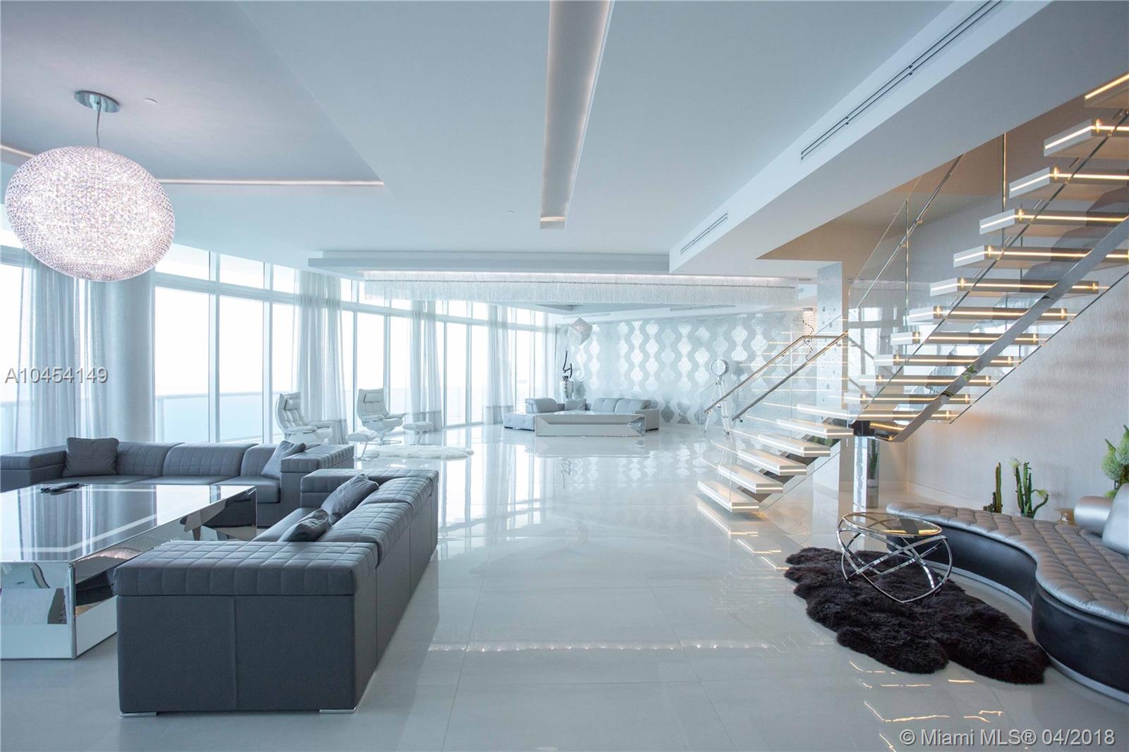 2711 HOLLYWOOD BEACH COND - Residential