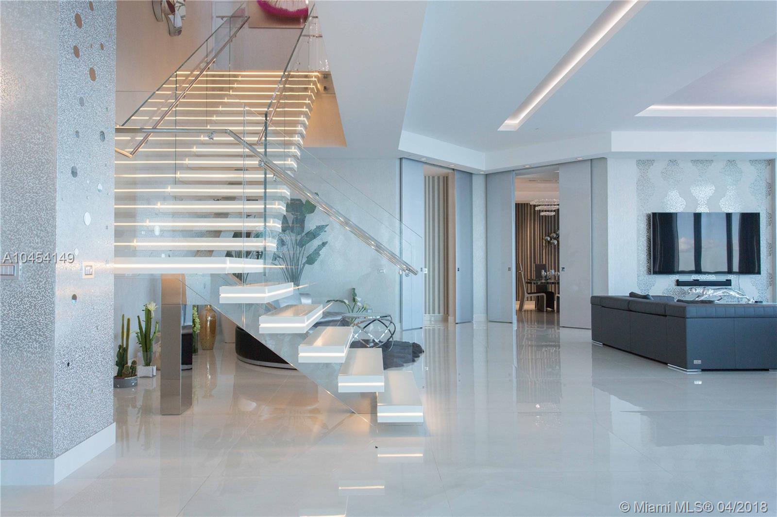 2711 HOLLYWOOD BEACH COND - Residential