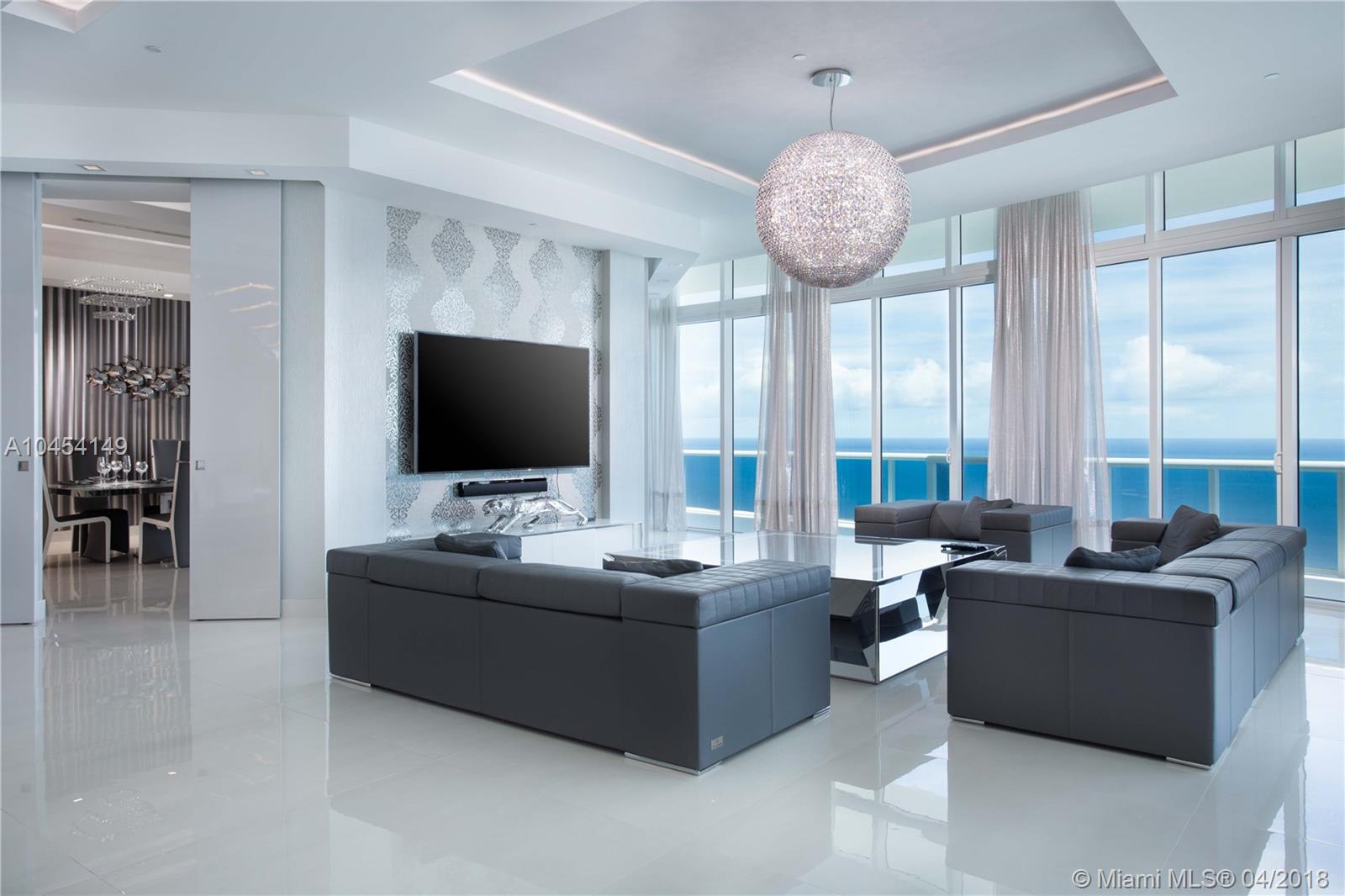 2711 HOLLYWOOD BEACH COND - Residential