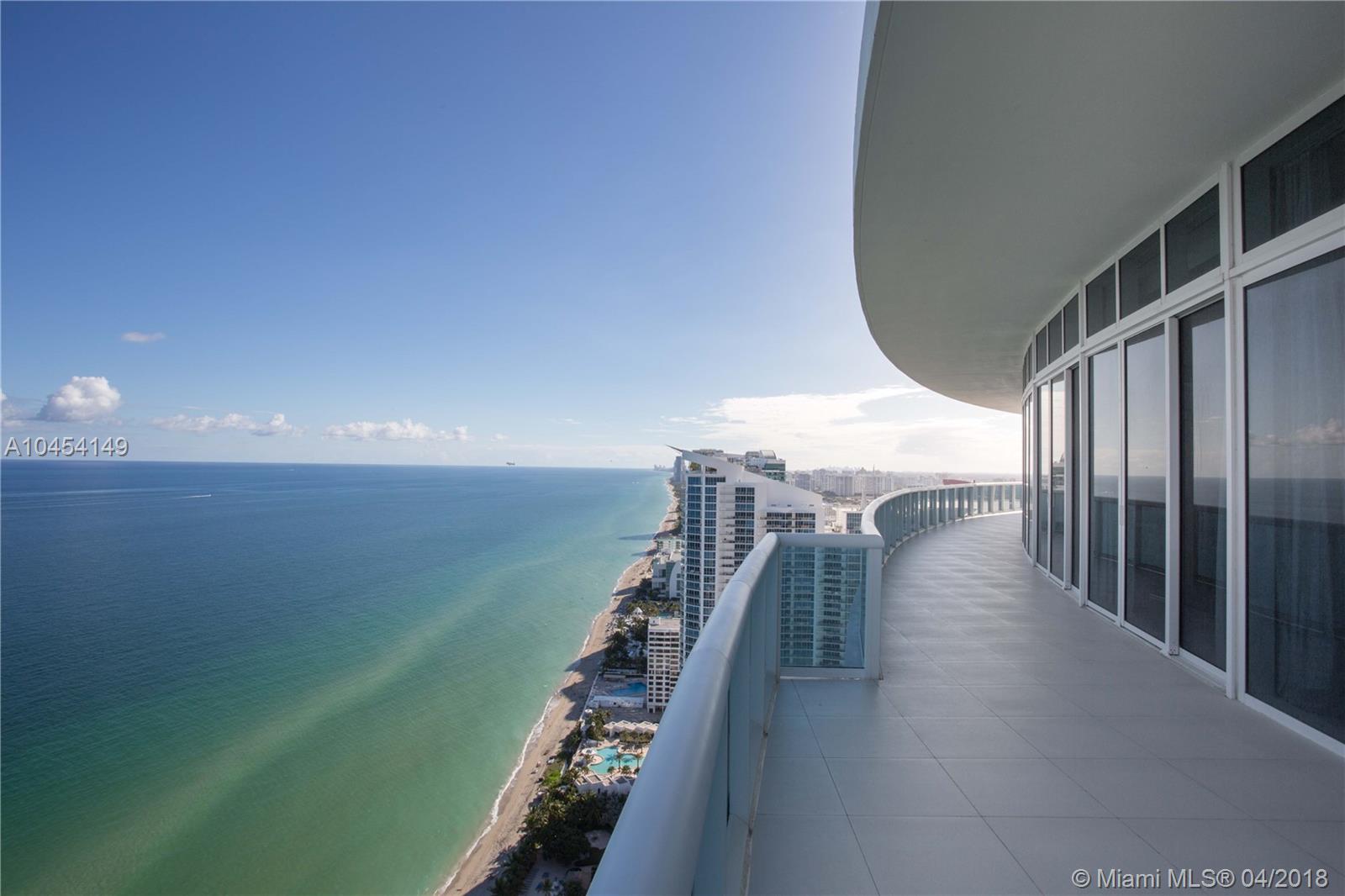 2711 HOLLYWOOD BEACH COND - Residential