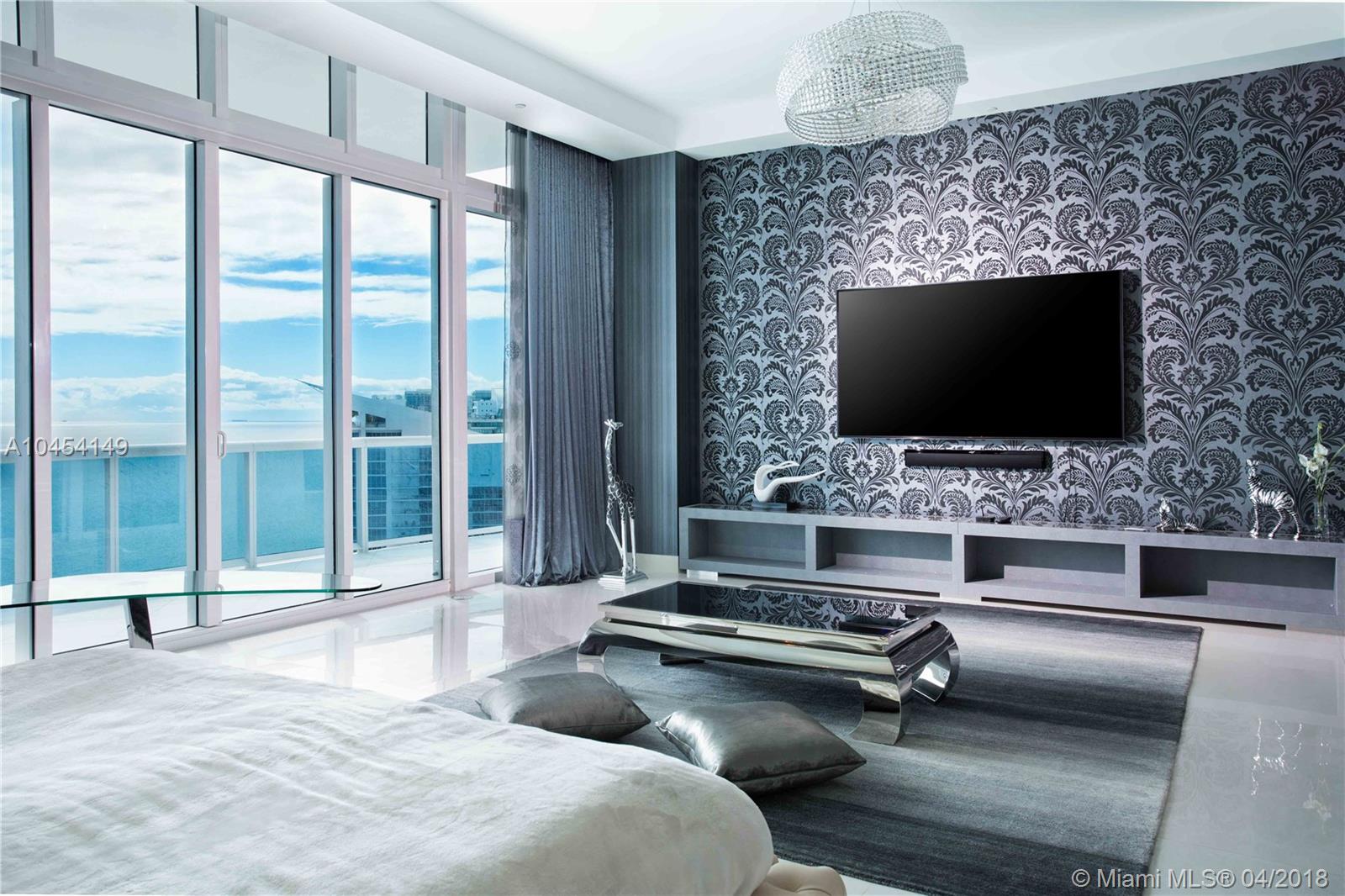 2711 HOLLYWOOD BEACH COND - Residential