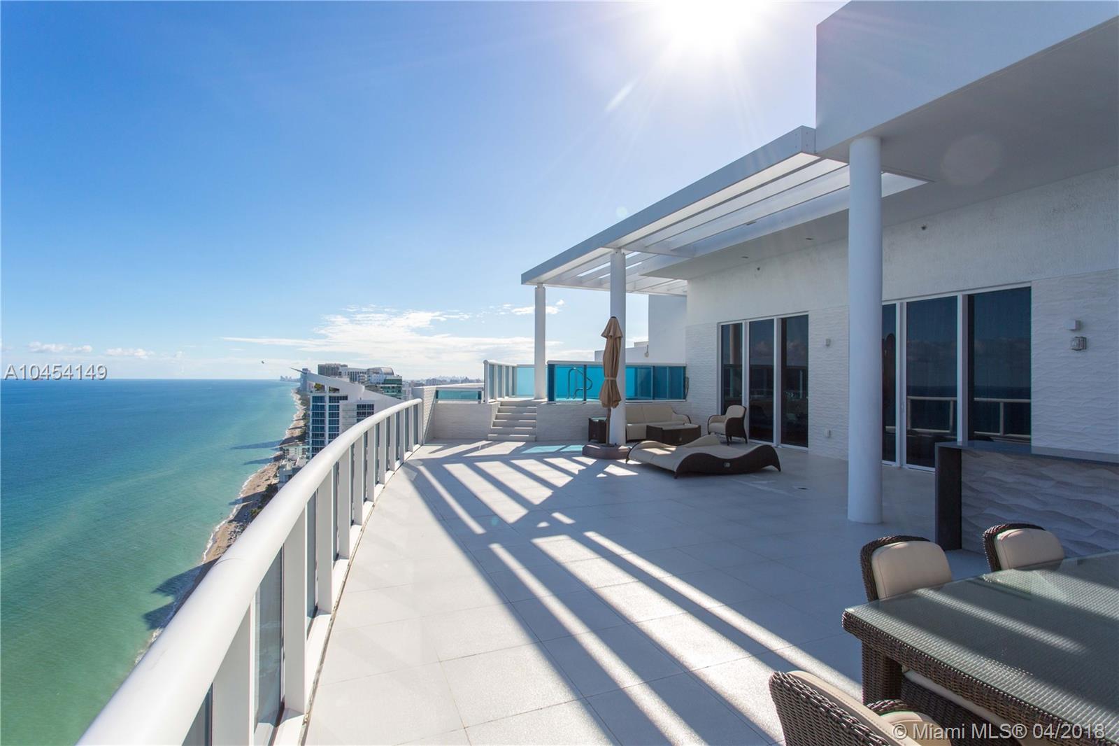 2711 HOLLYWOOD BEACH COND - Residential