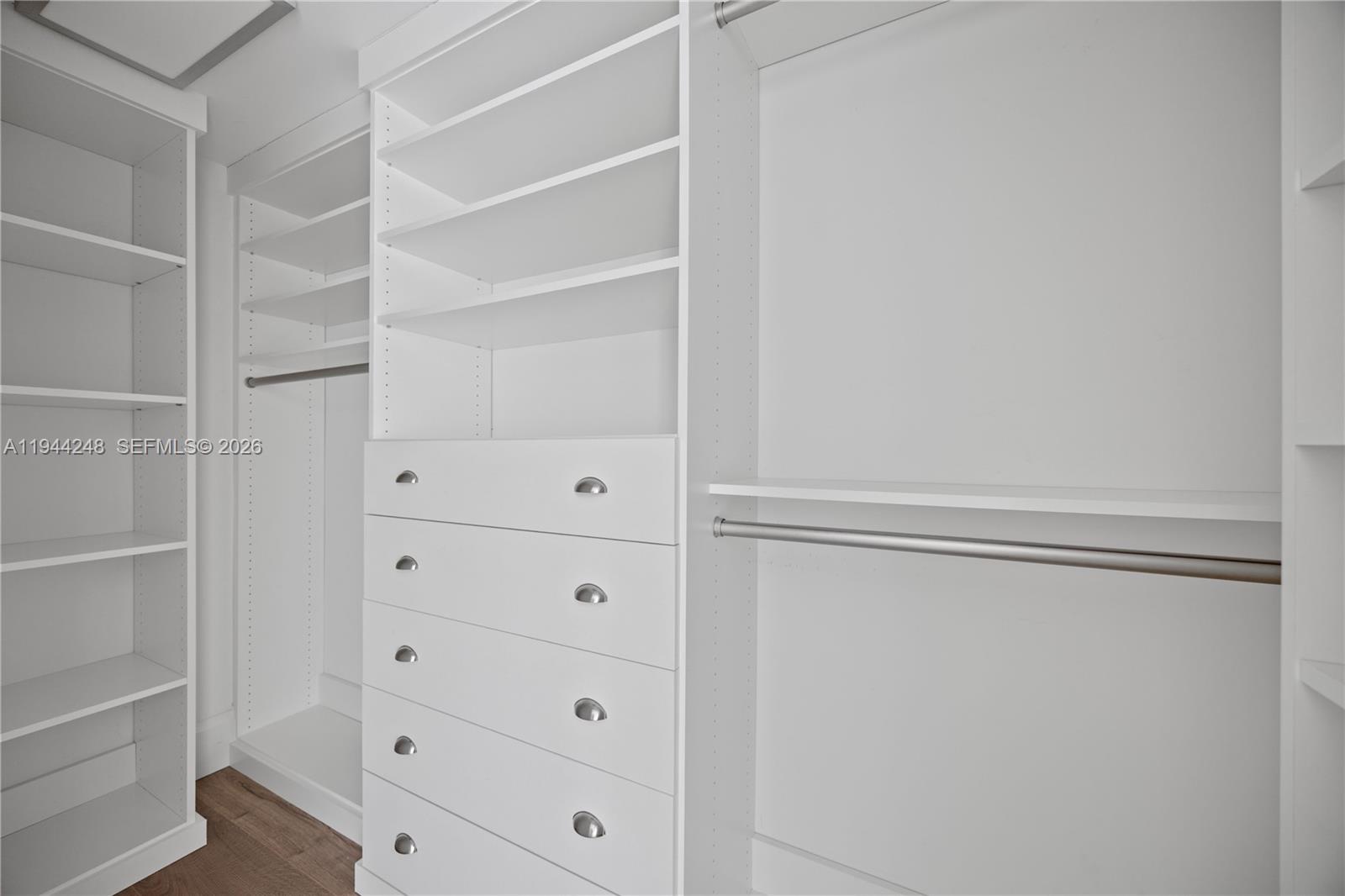 CORAL KEY VILLAS 5TH SEC - Residential