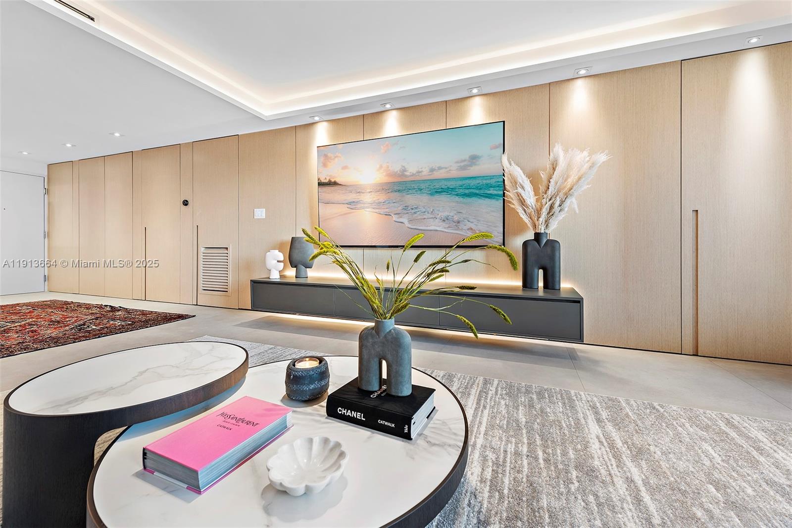 RONEY PALACE CONDO - Residential