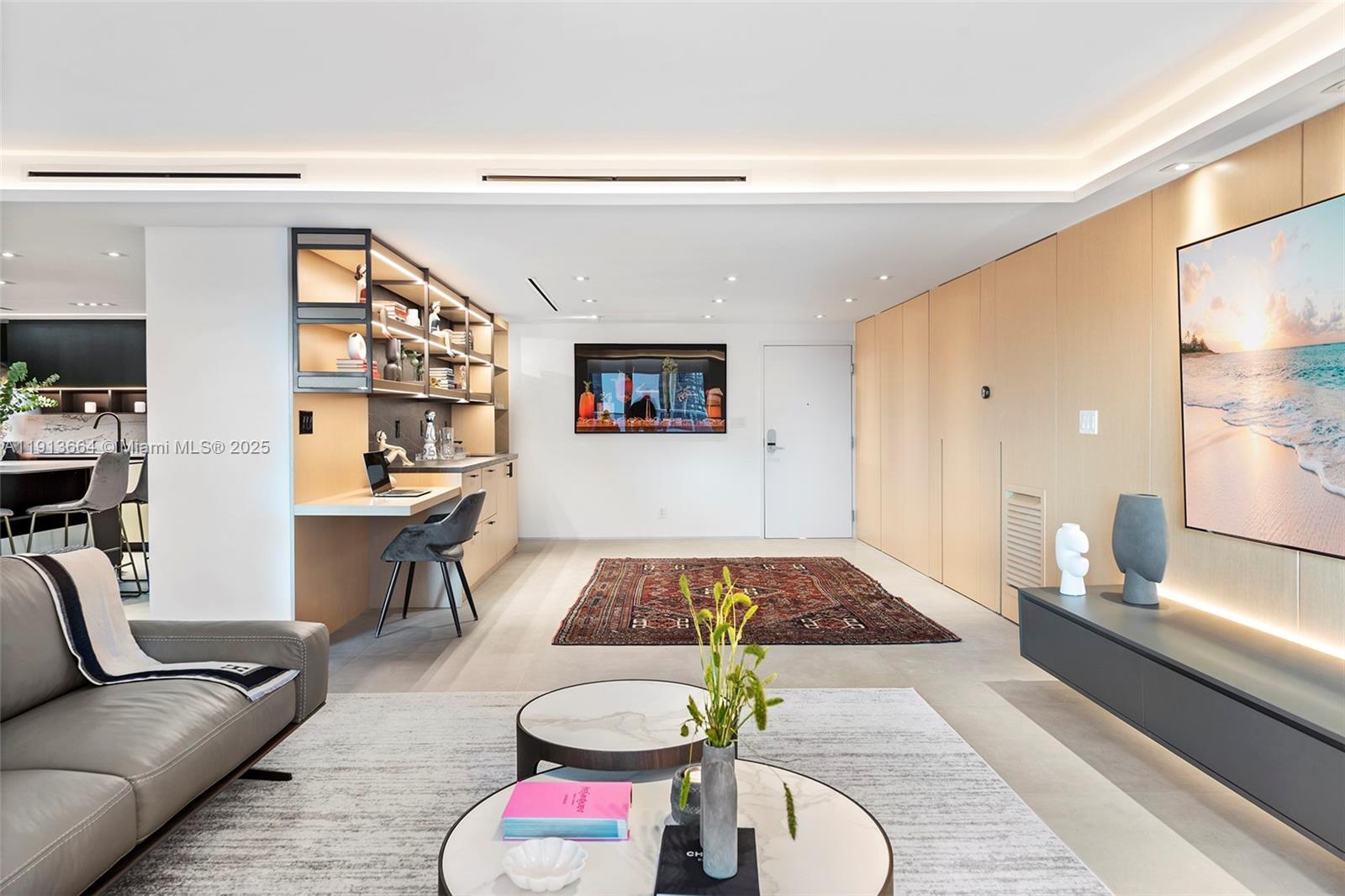 RONEY PALACE CONDO - Residential