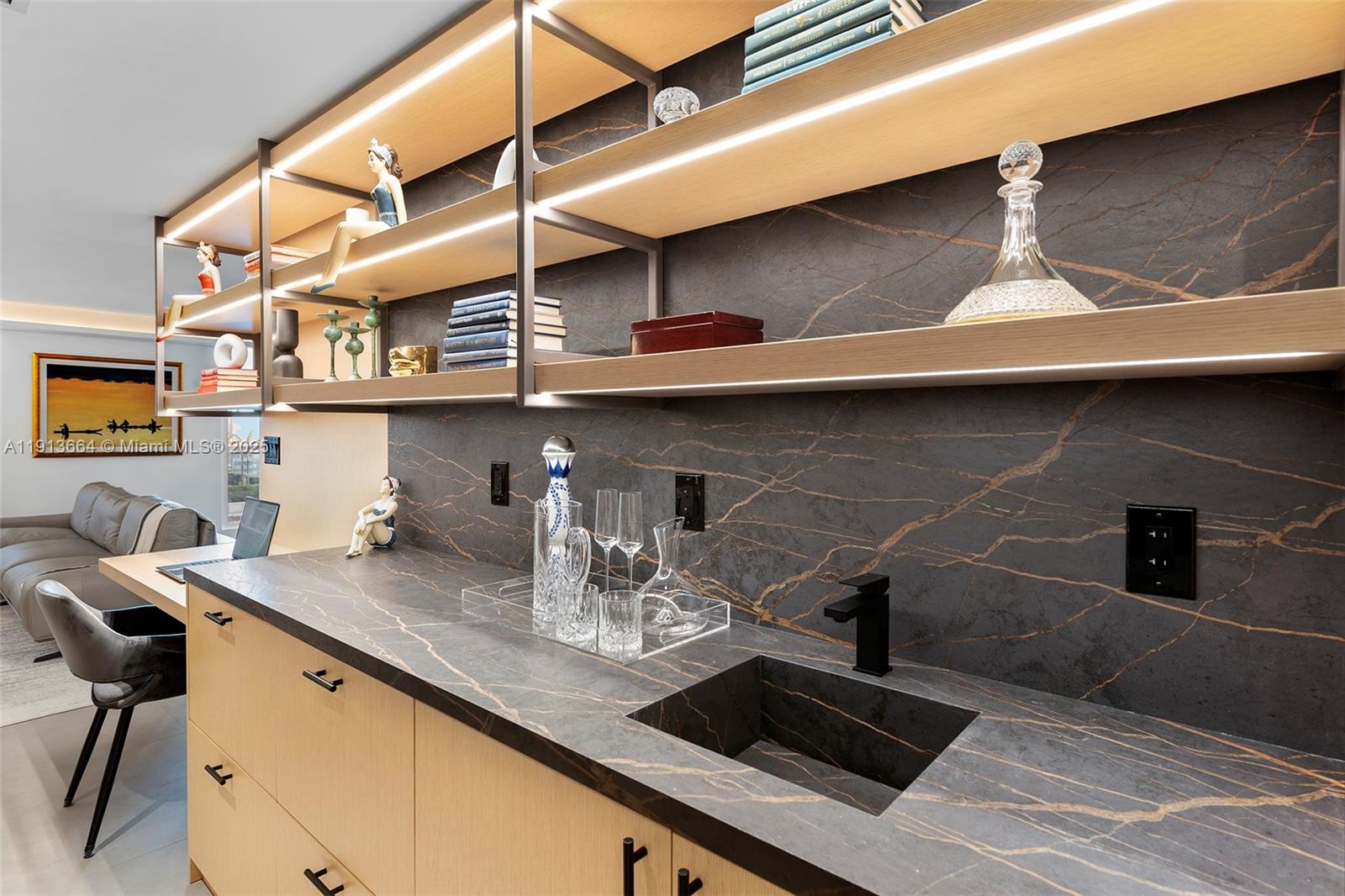 RONEY PALACE CONDO - Residential