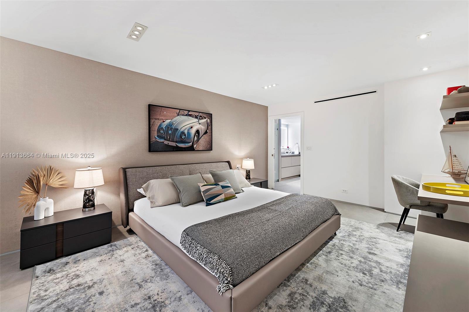 RONEY PALACE CONDO - Residential