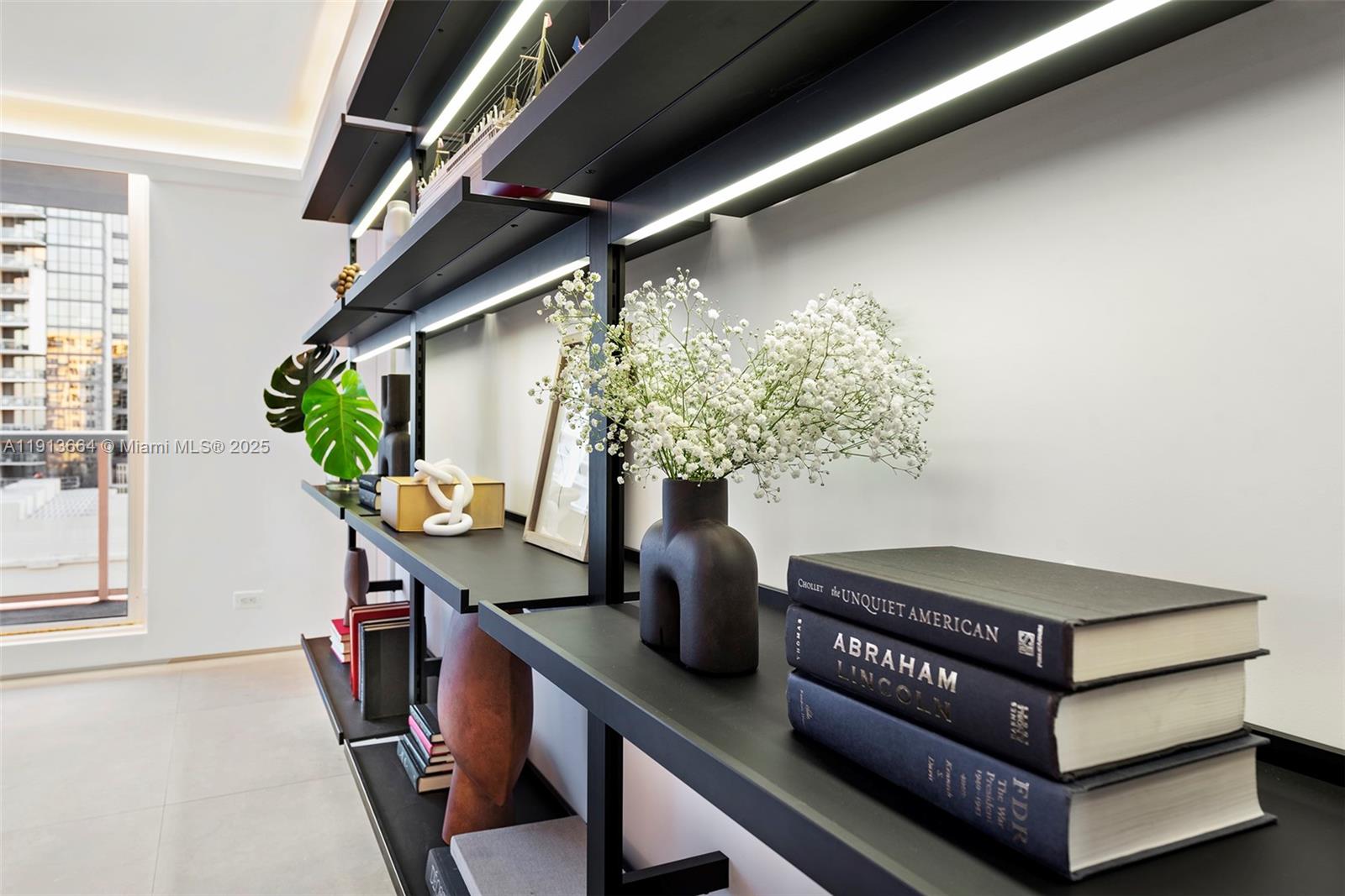 RONEY PALACE CONDO - Residential