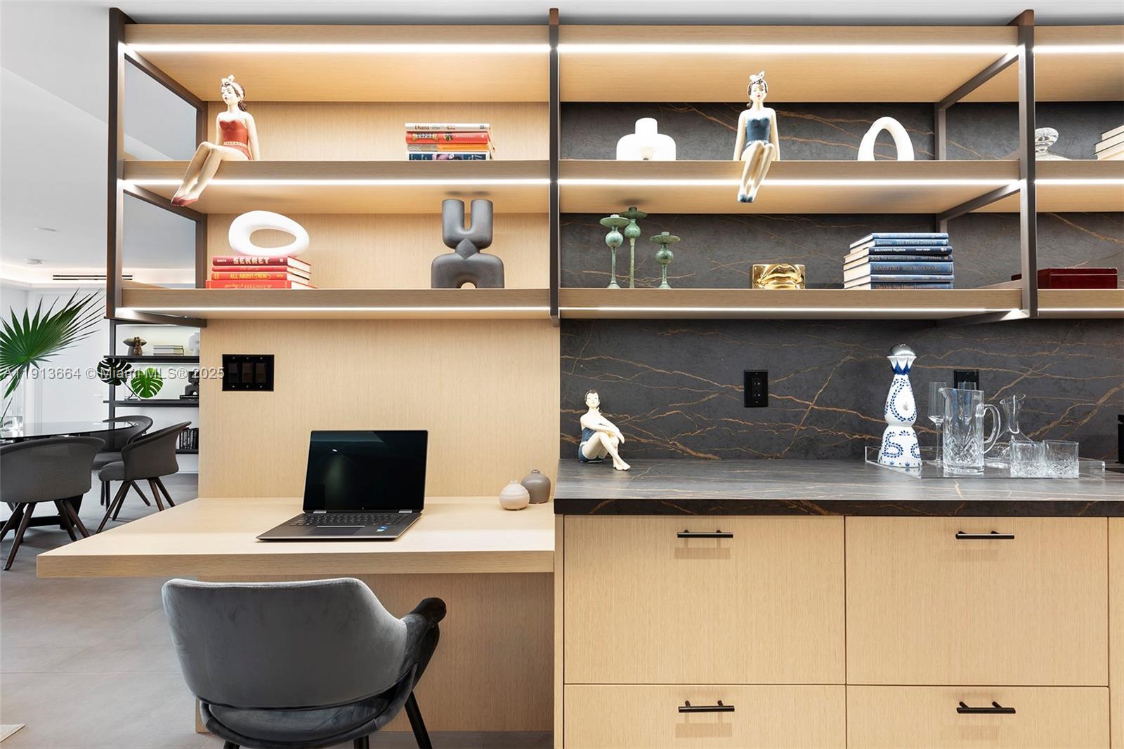 RONEY PALACE CONDO - Residential