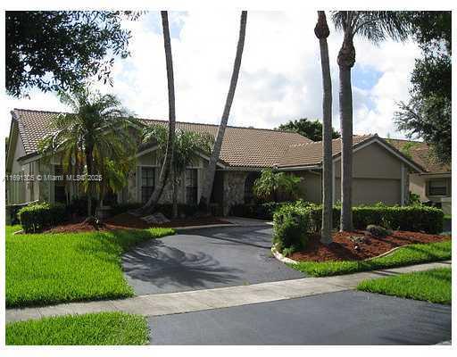 Address Not Disclosed, Plantation, Miami-Dade County, Florida - 4 Bedrooms  
3 Bathrooms - 