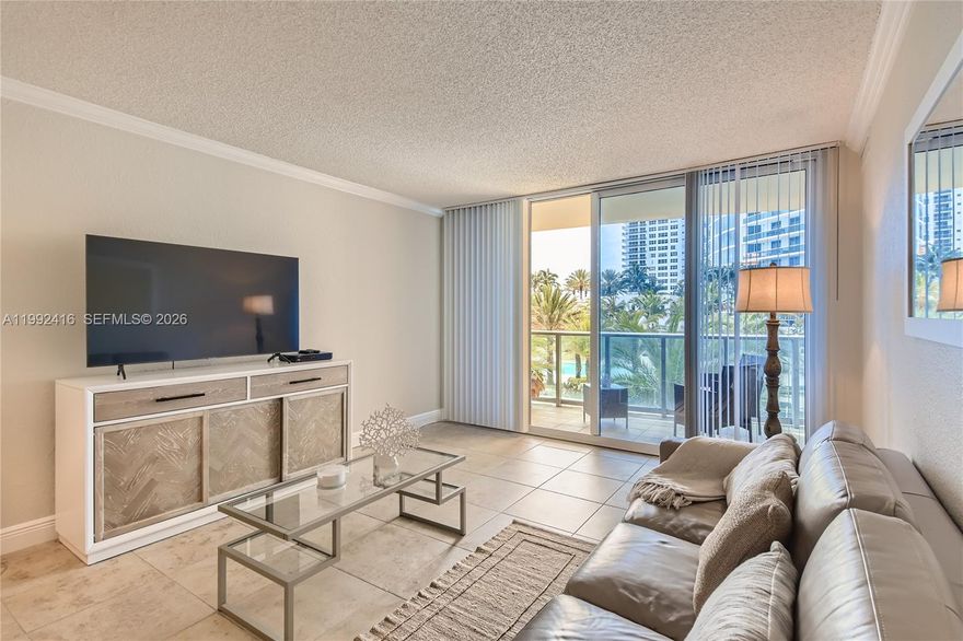 Furnished 1/1.5 condo at The Wave on Hollywood Beach for lease with ocean views. Amenities include a state-of
the-art gym, aerobics/yoga room, lounge billiards, 24hr concierge, complimentary valet parking for one-resident
24hr security, social rooms, convenience store, pool & beach service, heated pool, and jacuzzi. Conveniently near
shoppes, famous Hollywood Beach broadwalk, Aventura Mall, and FLL. ALL UTILITIES INCLUDED. *250 Cleaning
fee applies. *Minimum 3-month lease