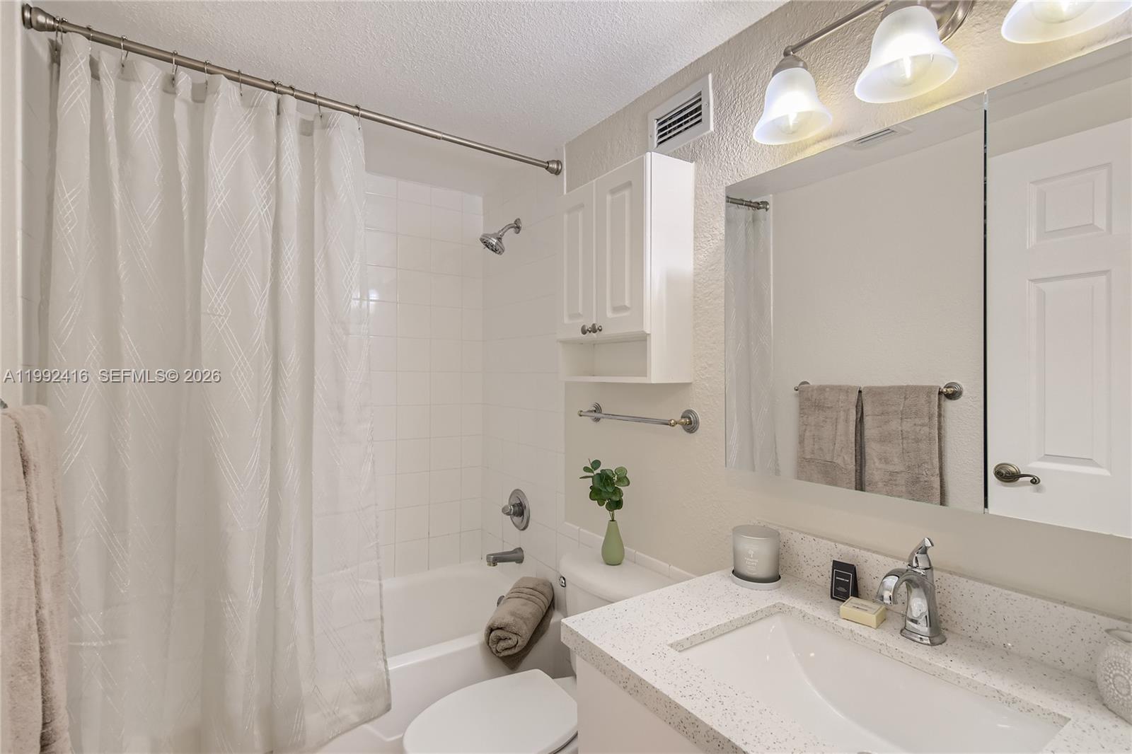 WAVE CONDO - Residential Lease
