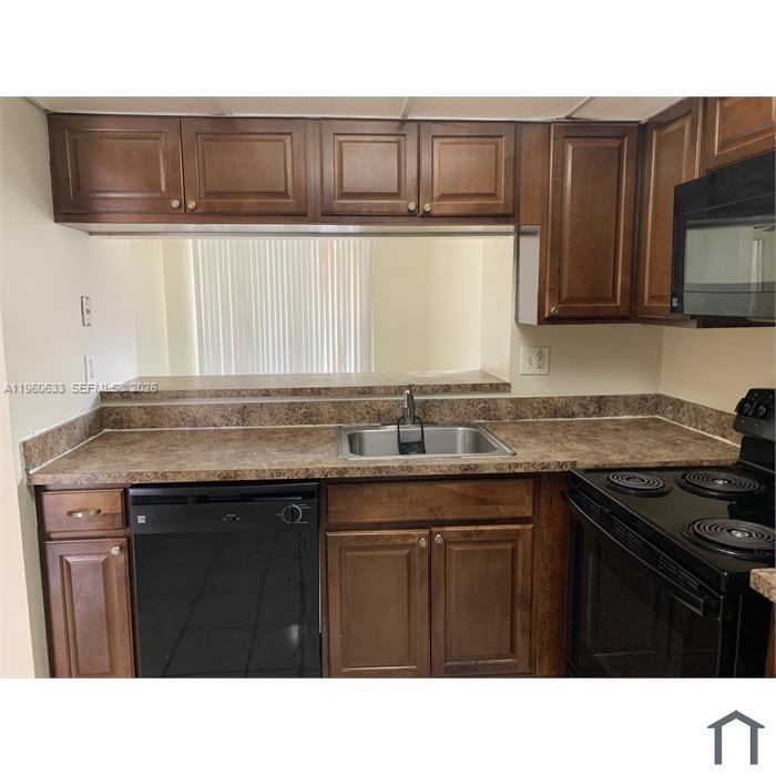 POINT SOUTH CONDO - Residential Lease