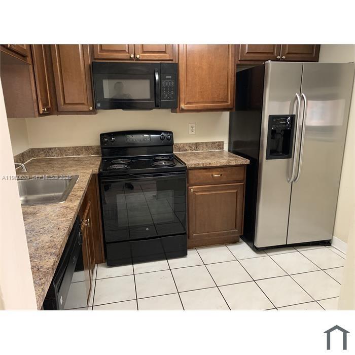 POINT SOUTH CONDO - Residential Lease