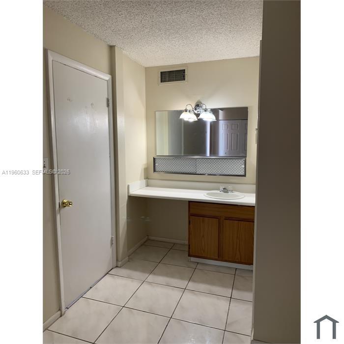 POINT SOUTH CONDO - Residential Lease