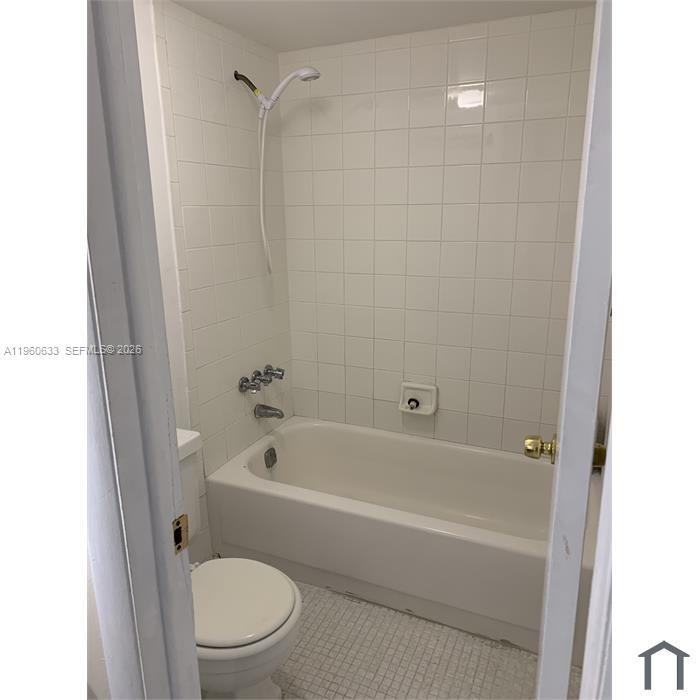 POINT SOUTH CONDO - Residential Lease