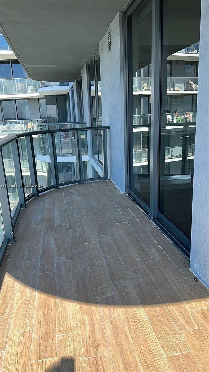 3401 MIDTOWN CONDO - Residential