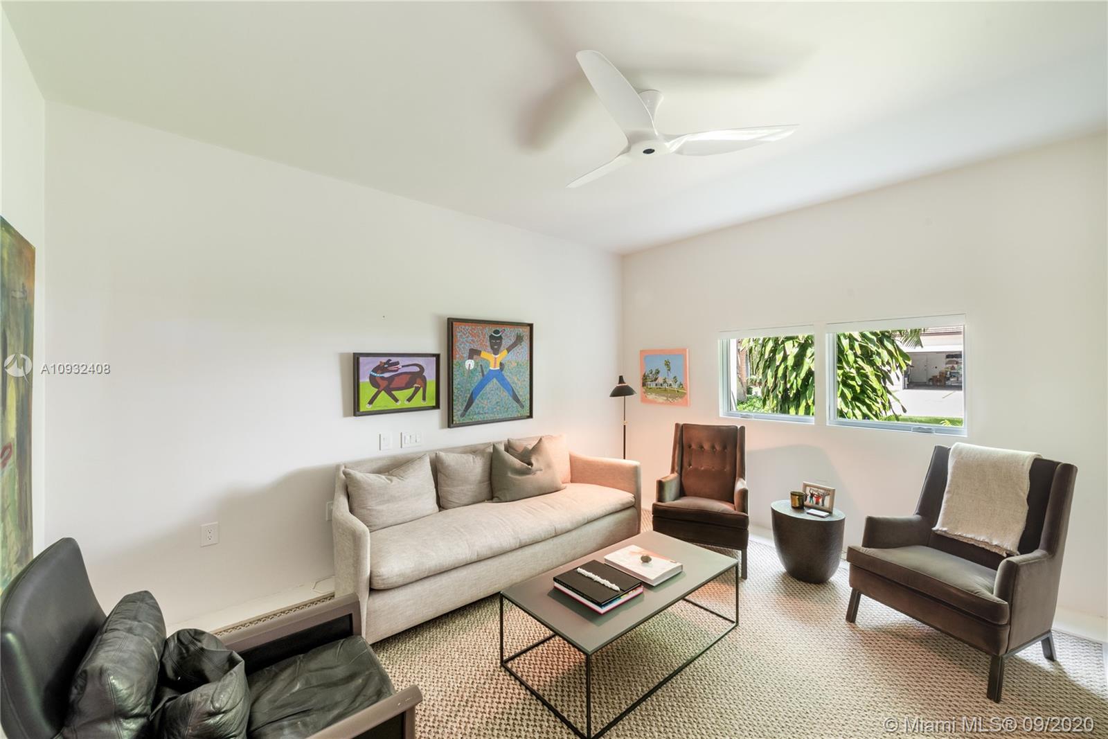 THE MOORINGS - Residential