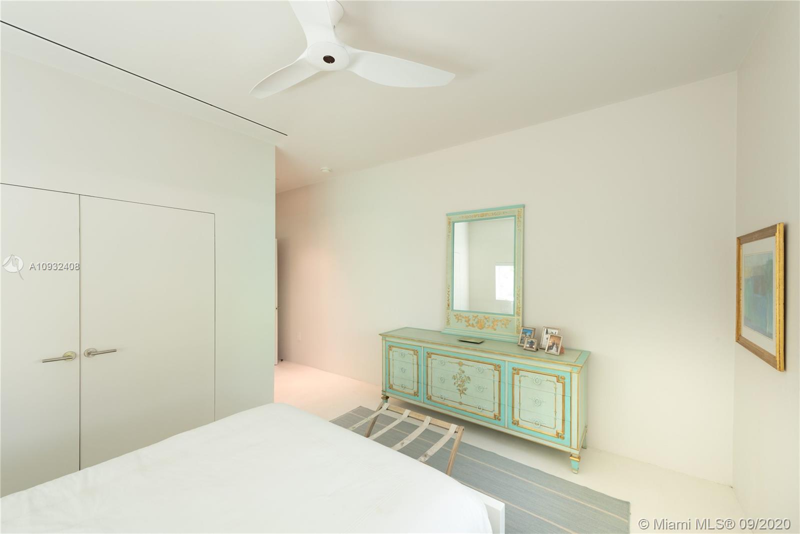 THE MOORINGS - Residential