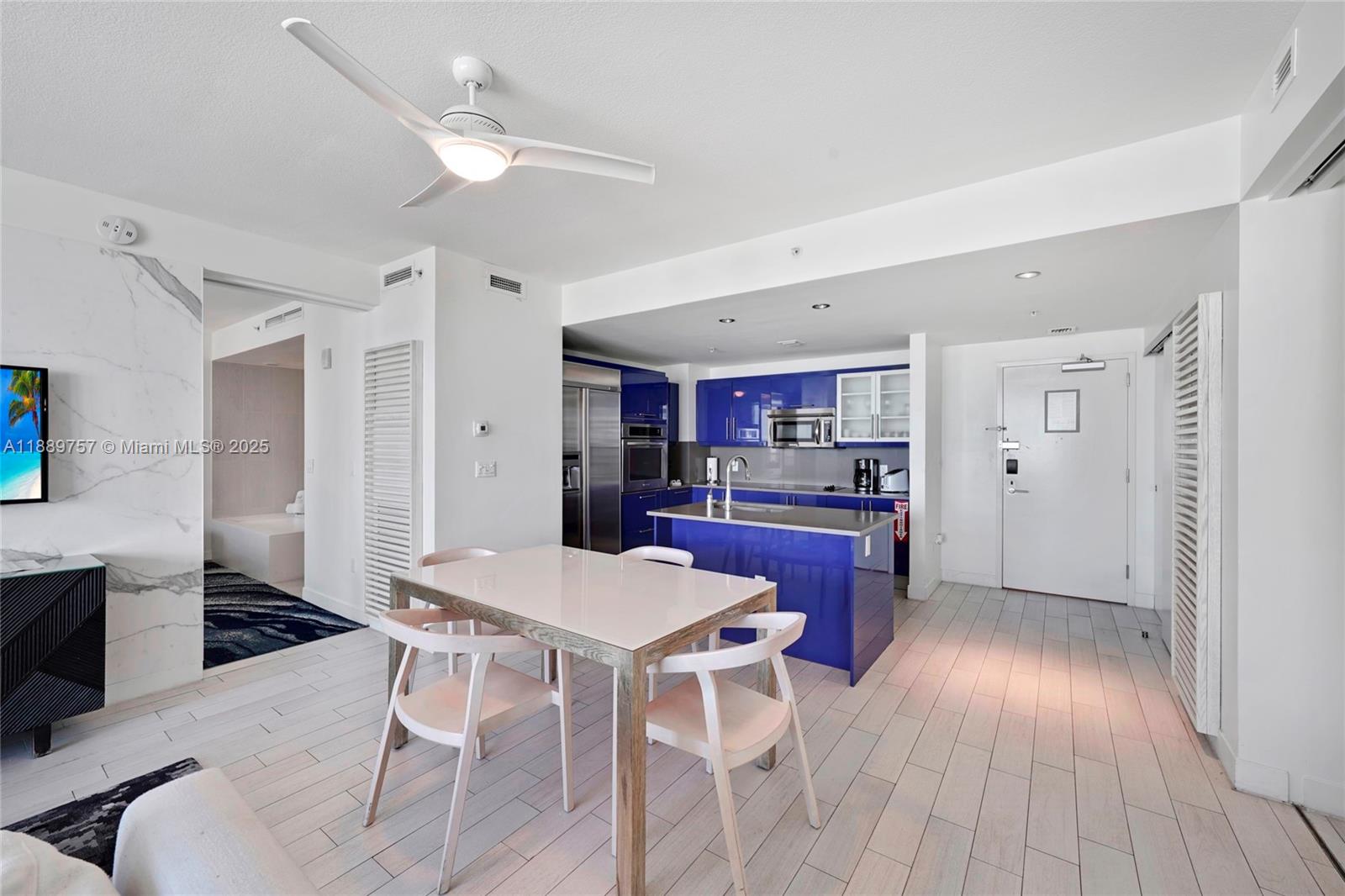 FORT LAUDERDALE RESIDENCE - Residential