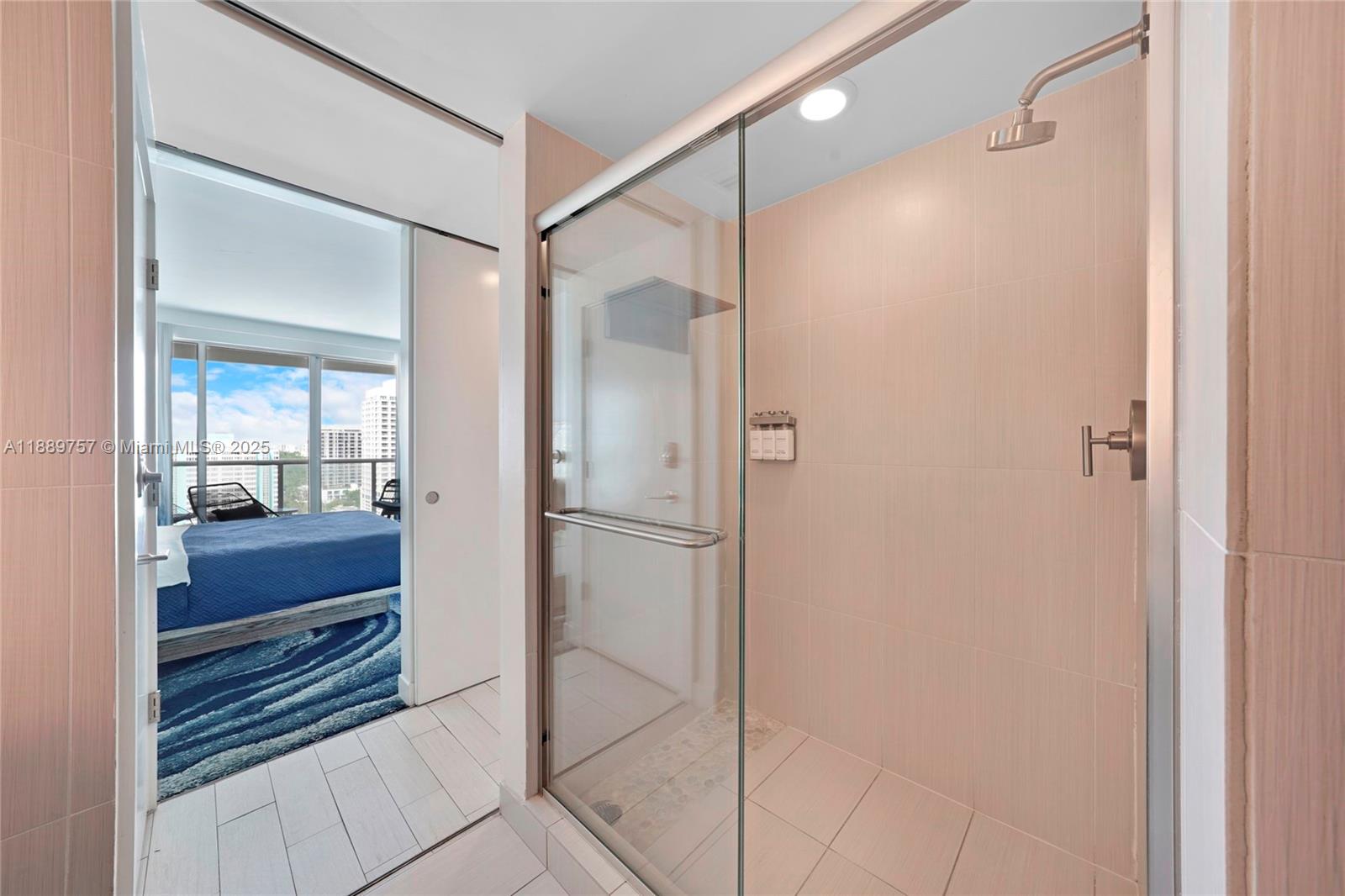 FORT LAUDERDALE RESIDENCE - Residential