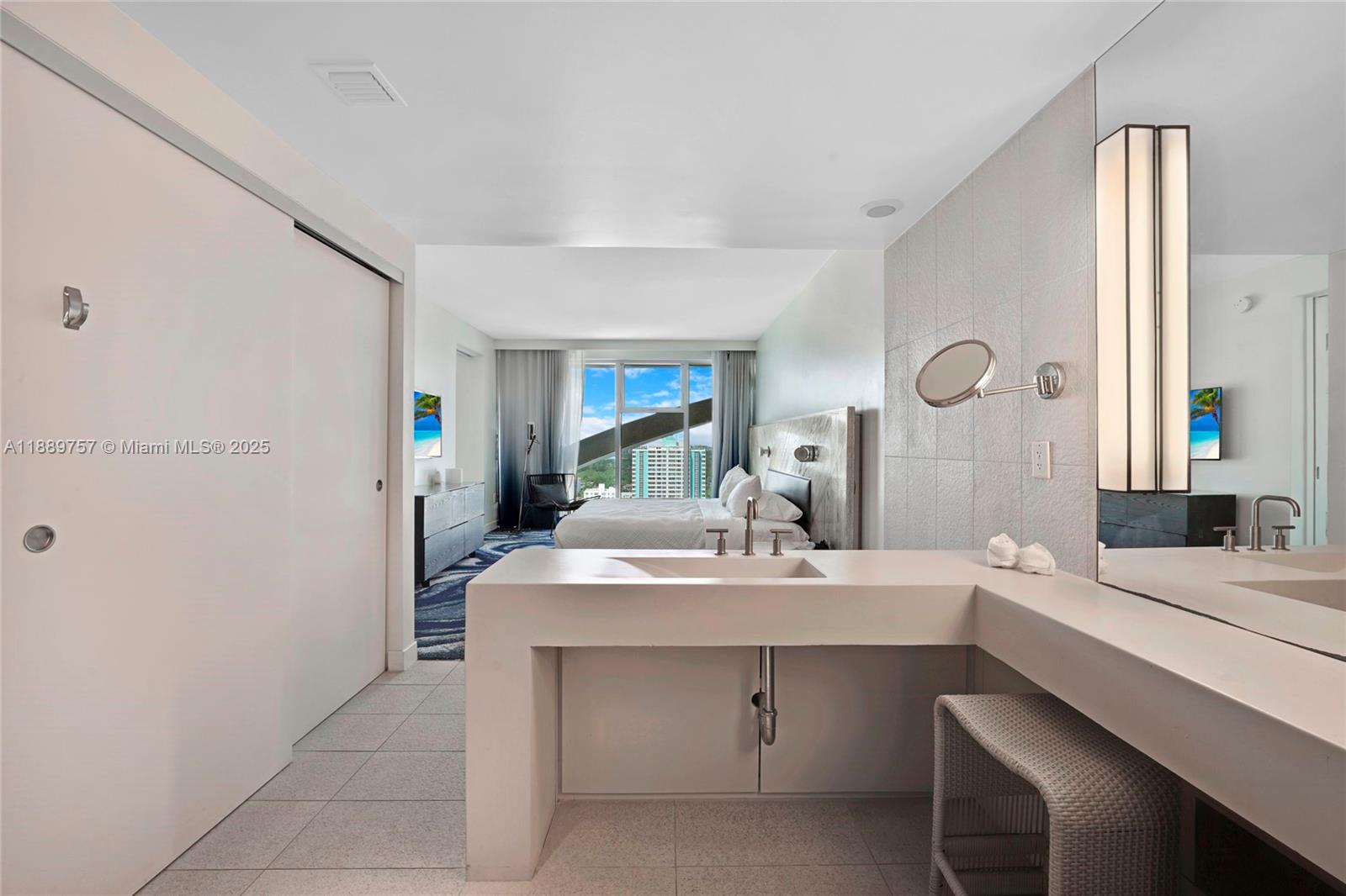 FORT LAUDERDALE RESIDENCE - Residential
