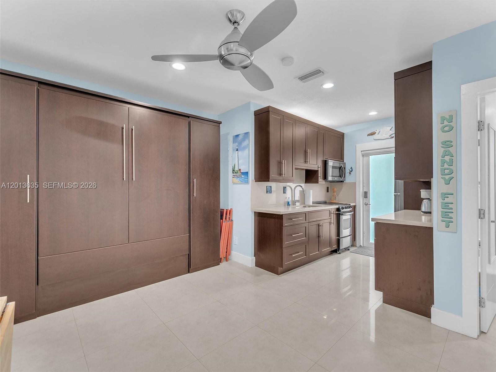 WINDWOOD SEAS CONDO - Residential