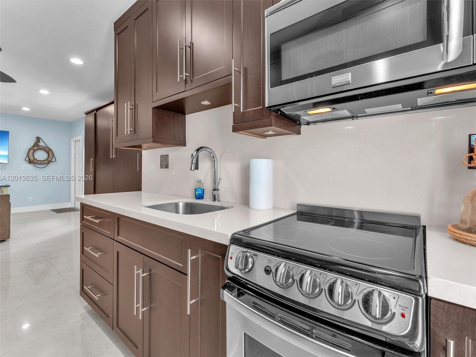 WINDWOOD SEAS CONDO - Residential