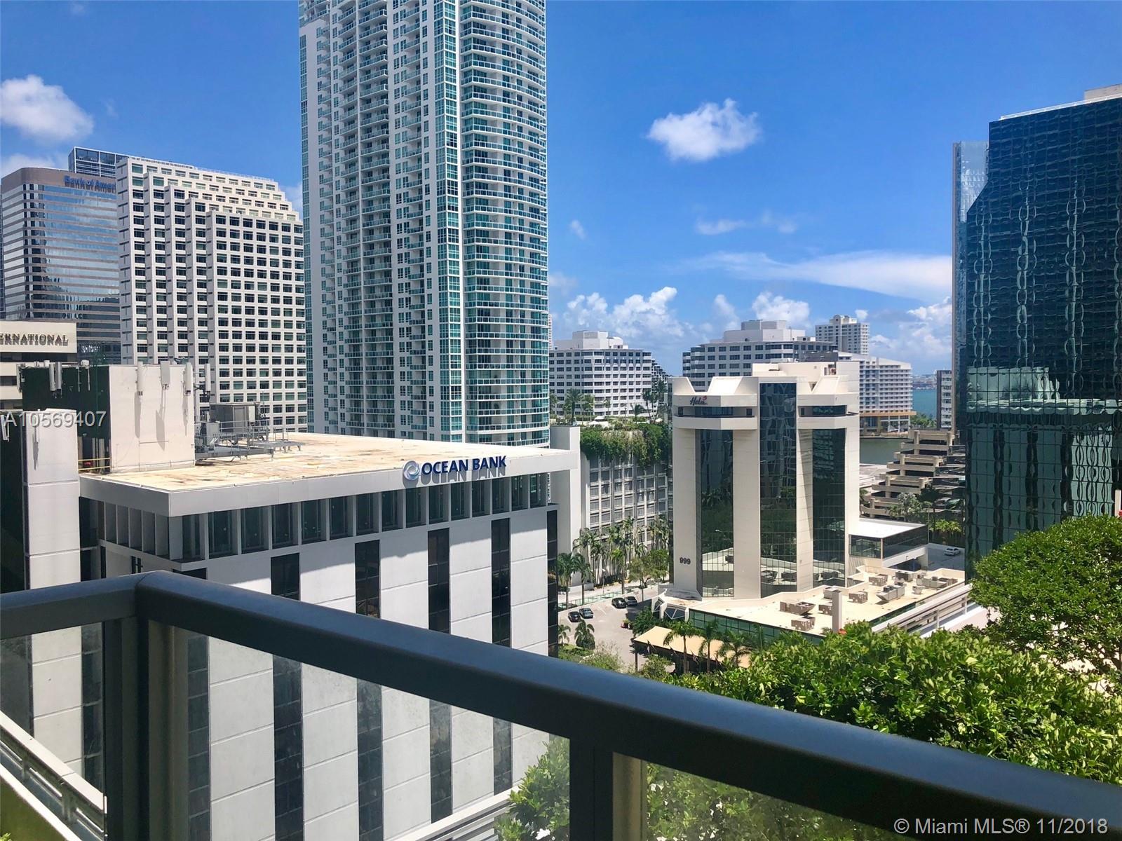 Spacious 1 Bed, 1 Bath located in the heart of Brickell. Italian Cabinetry, kitchen island, tile floors throughout, stainless steel appliances. Amenities include; security, concierge, spa, pool, exercise room, virtual golf, business center. Steps from Metro mover, restaurants, bars, nightlife, the new Brickell City Centre and Mary Brickell Village.