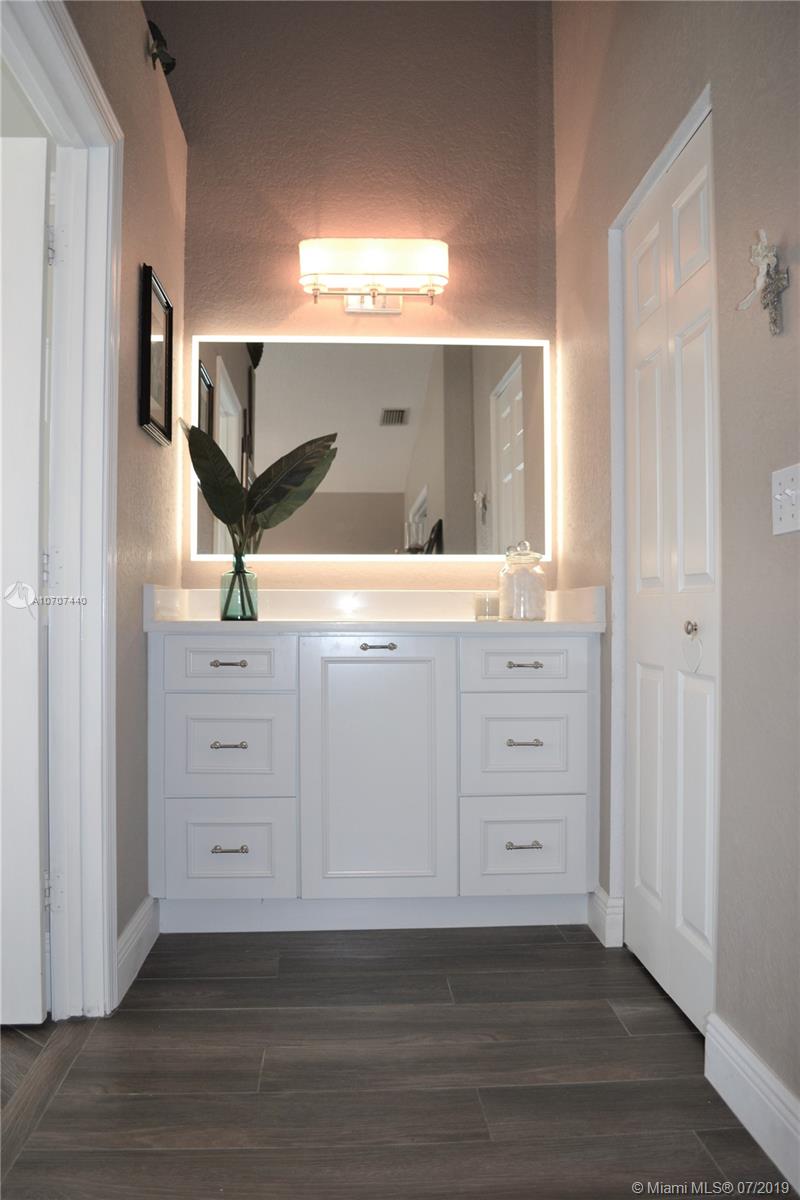 WYNDHAM LAKES NORTH - Residential