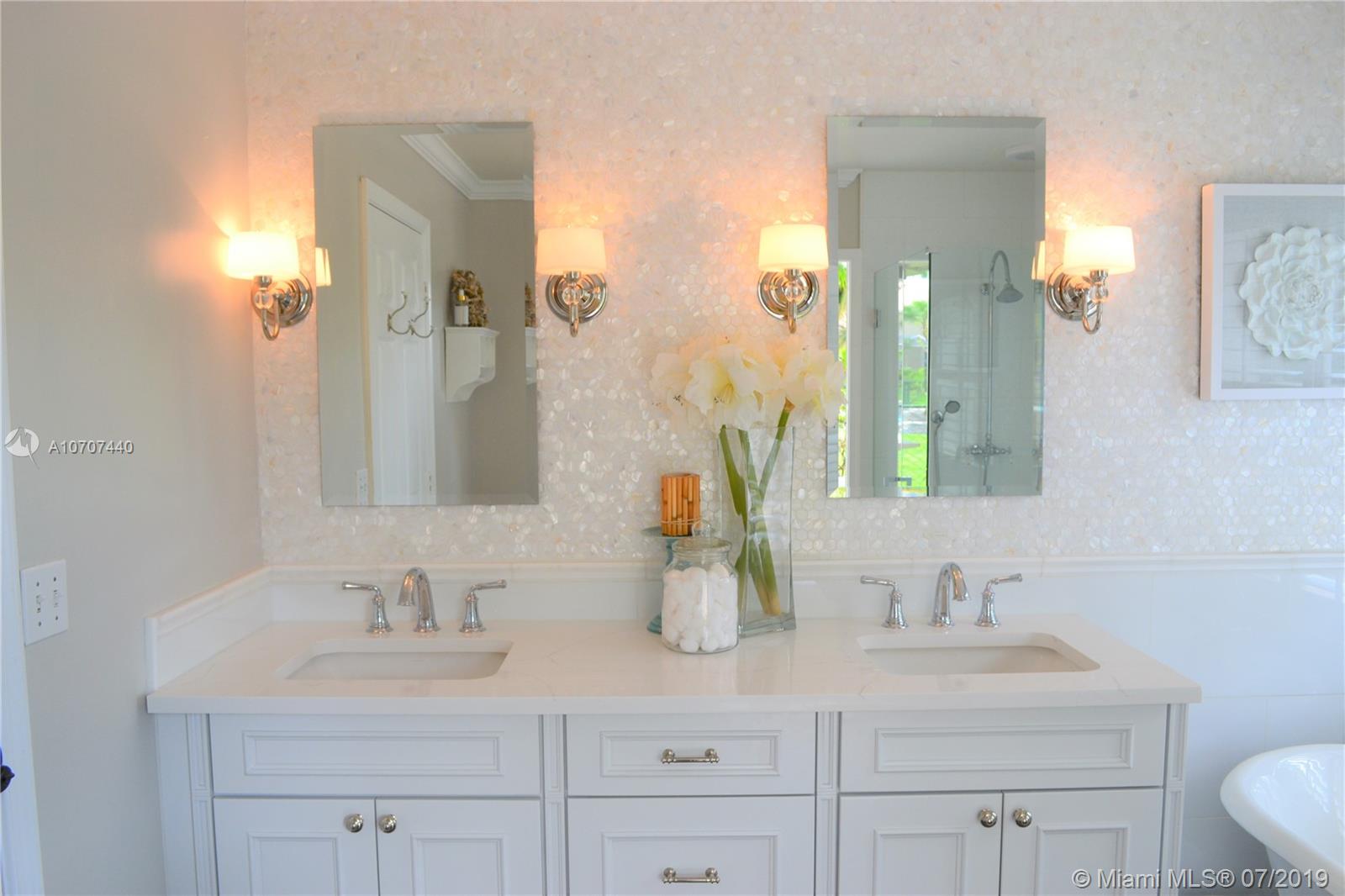 WYNDHAM LAKES NORTH - Residential