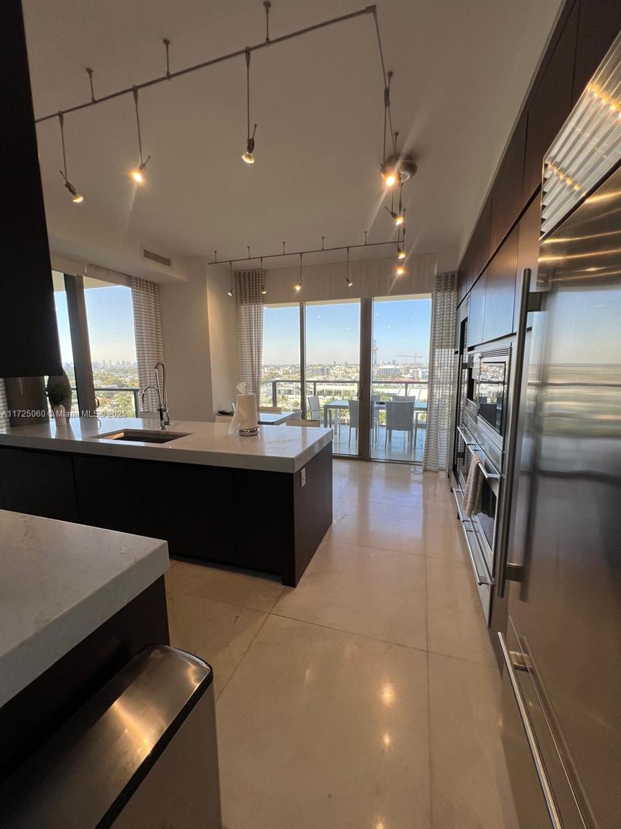 BAL HARBOUR NORTH SOUTH C - Residential Lease