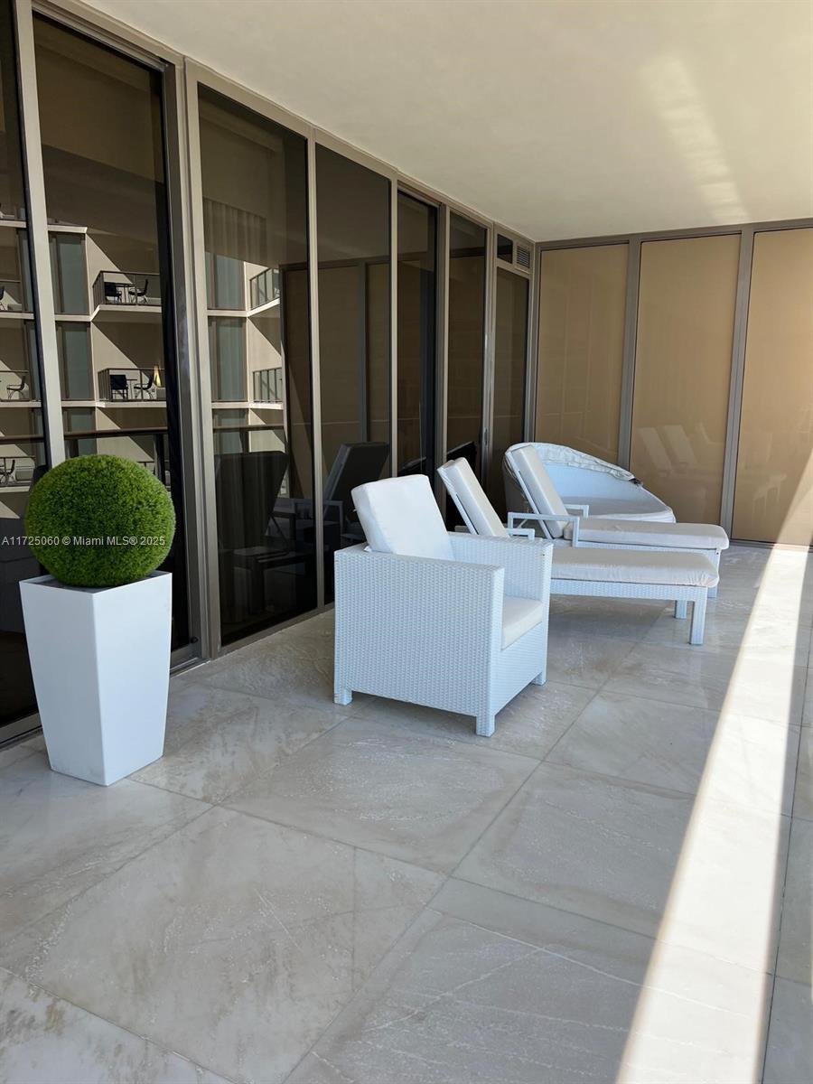 BAL HARBOUR NORTH SOUTH C - Residential Lease