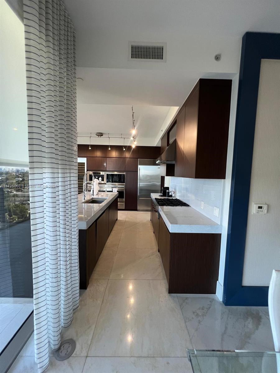 BAL HARBOUR NORTH SOUTH C - Residential Lease