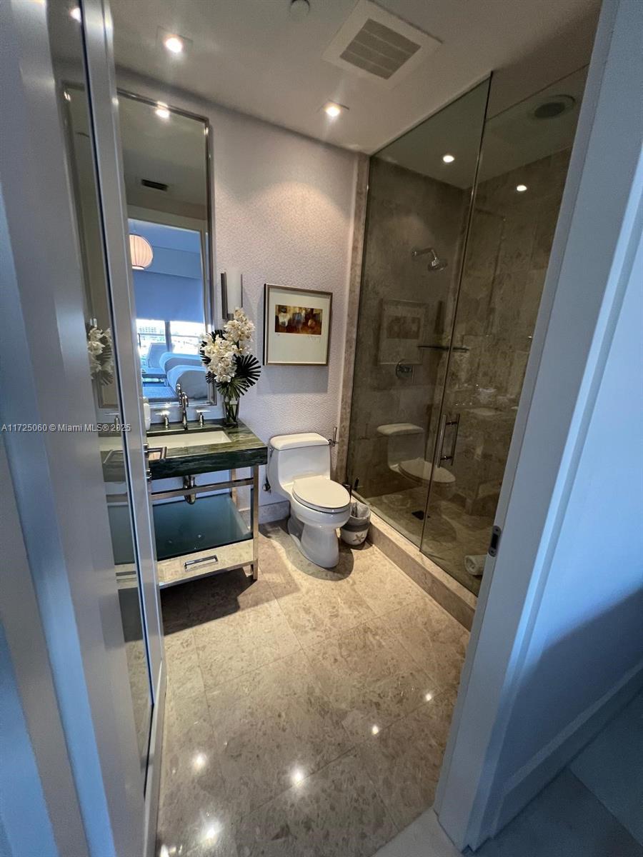BAL HARBOUR NORTH SOUTH C - Residential Lease