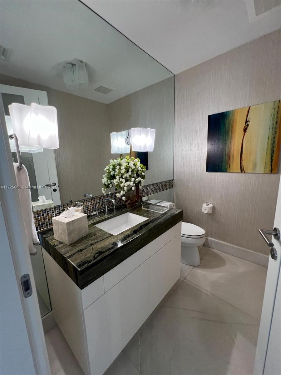 BAL HARBOUR NORTH SOUTH C - Residential Lease