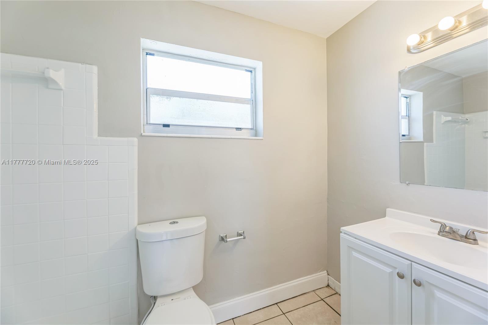 SILVER LAKE - Residential