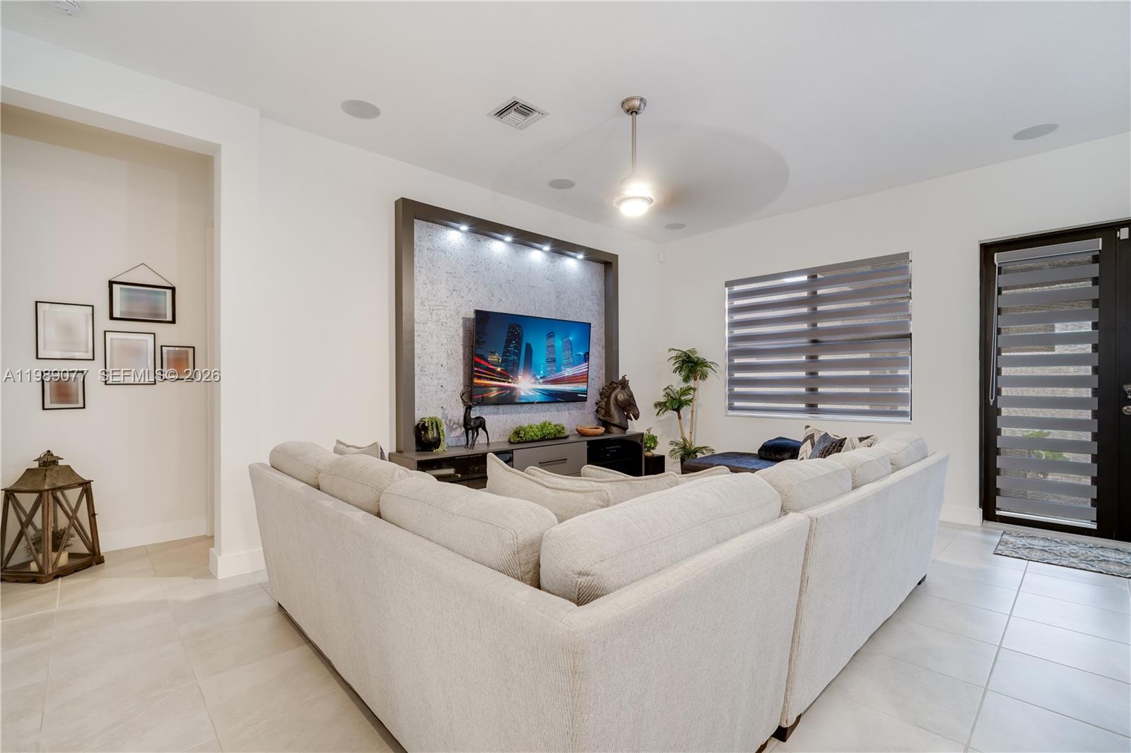 TUSCAN ISLES - Residential