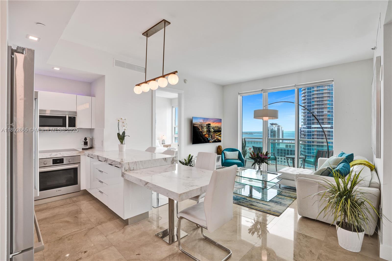 THE PLAZA 851 BRICKELL CO - Residential Lease