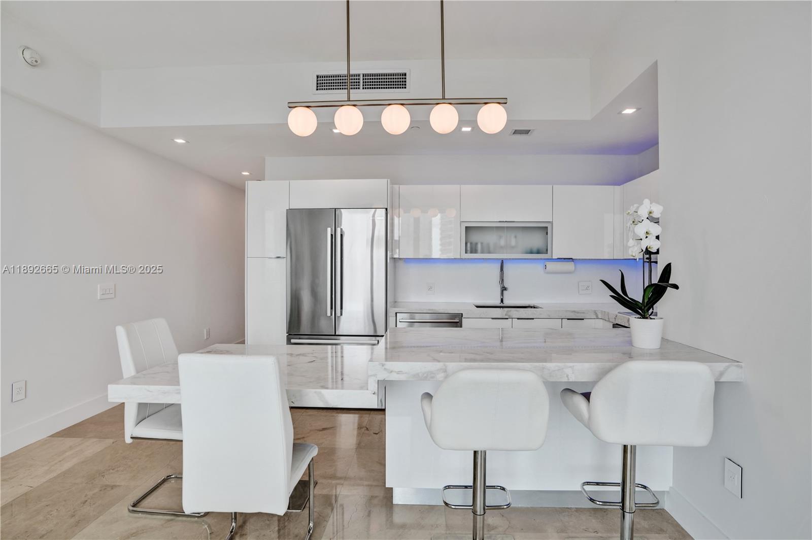 THE PLAZA 851 BRICKELL CO - Residential Lease