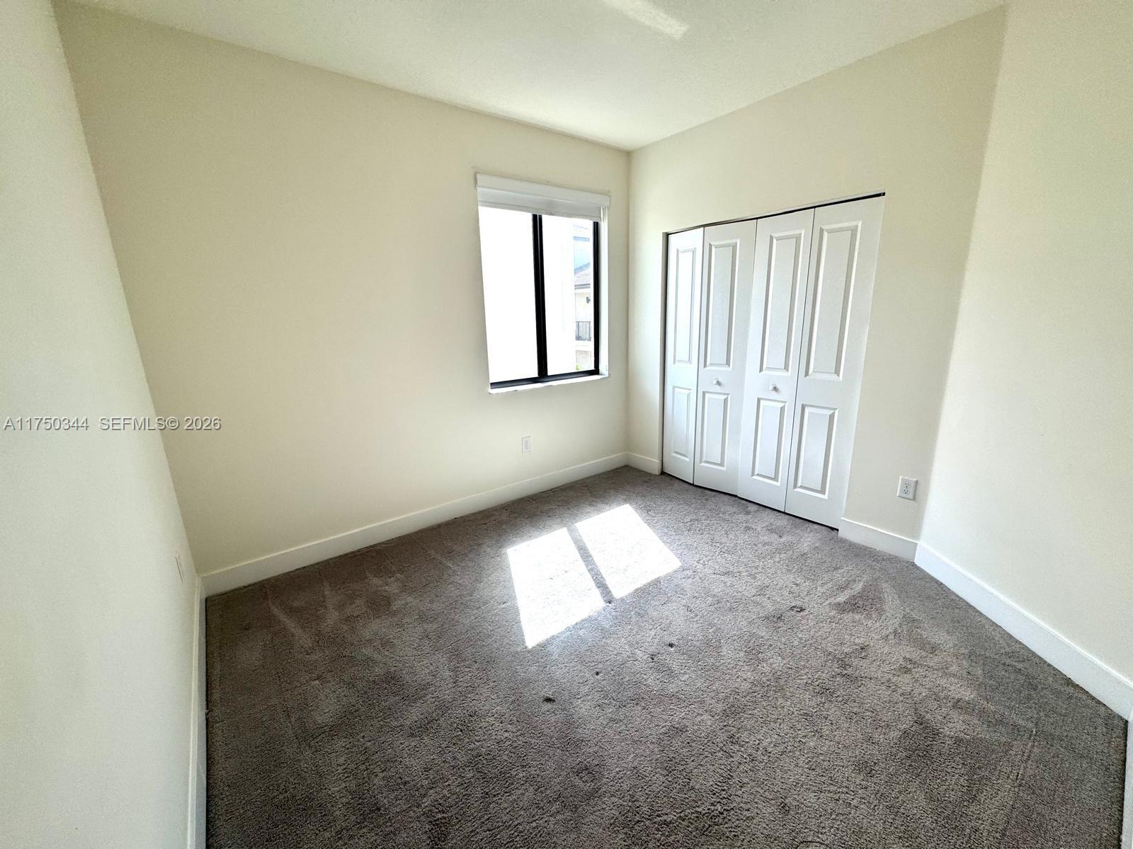 DOWNTOWN DORAL SOUTH PHAS - Residential