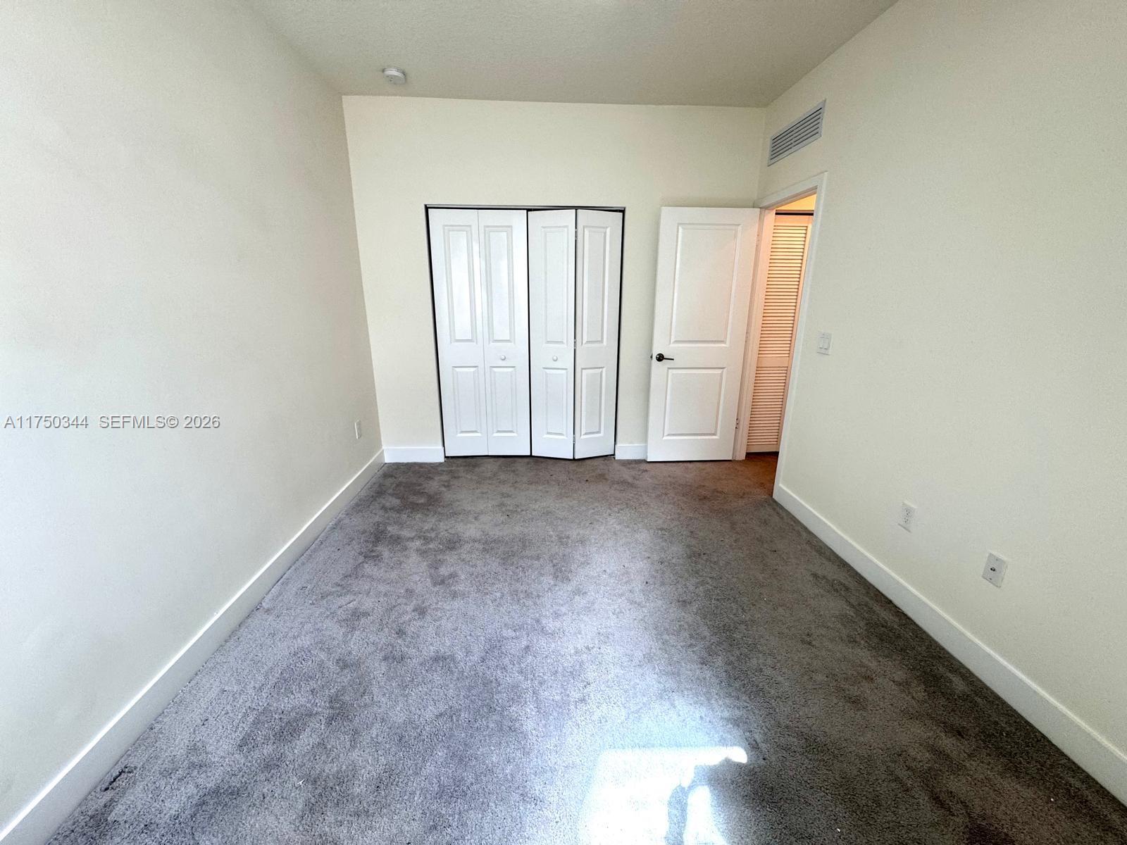 DOWNTOWN DORAL SOUTH PHAS - Residential